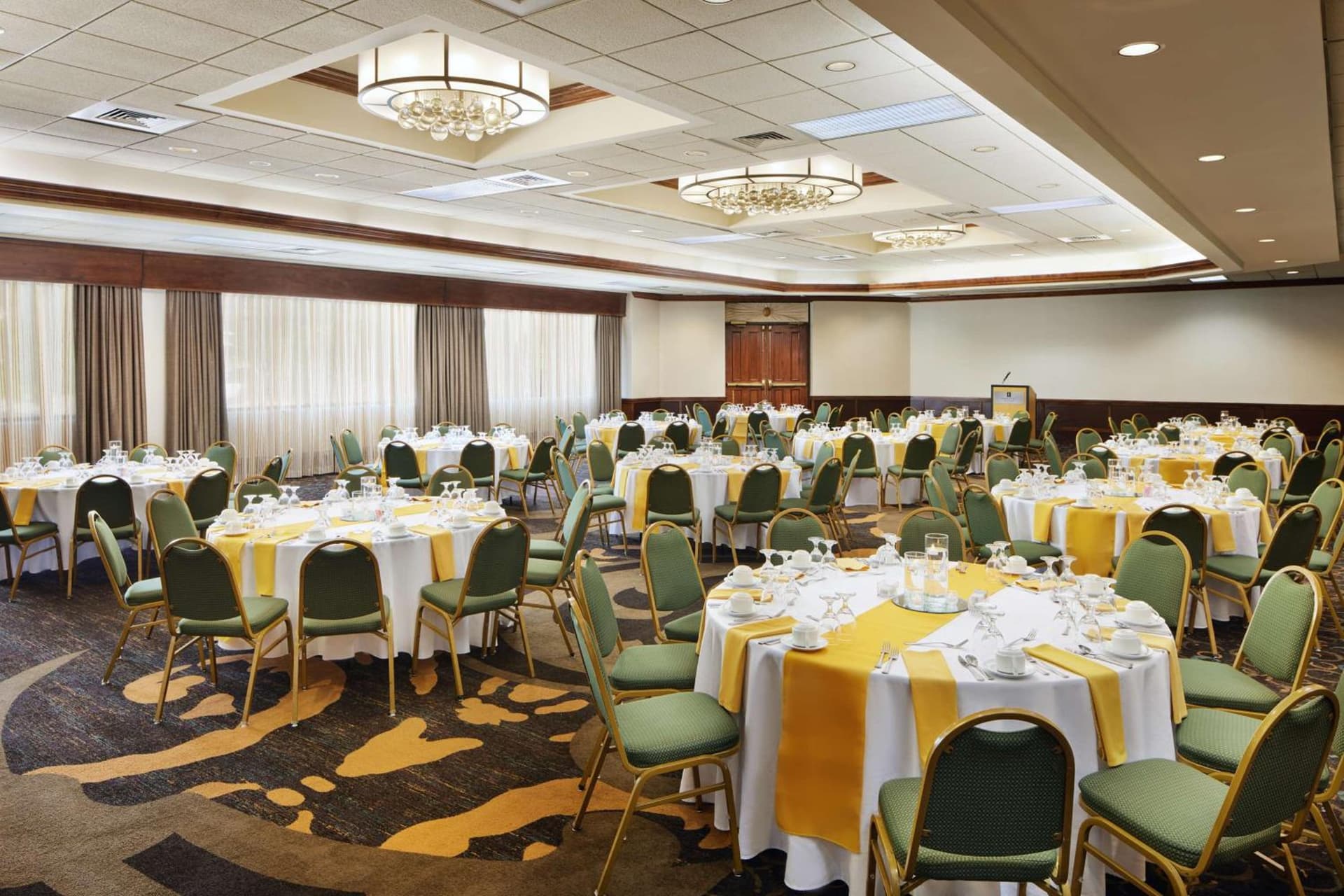 Embassy Suites by Hilton Greensboro Airport gallery photo in Greensboro, NC — image 4