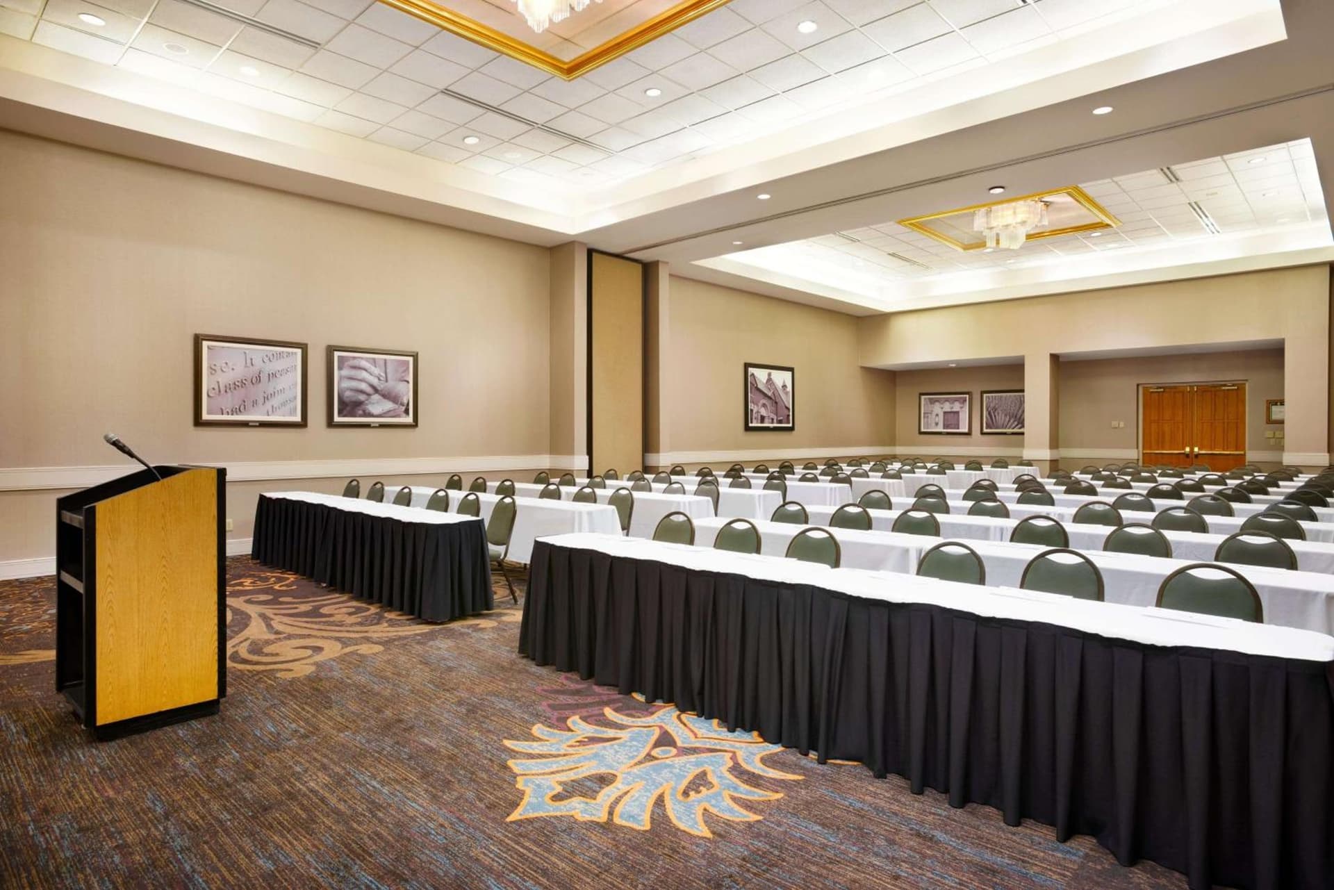 Embassy Suites by Hilton Greensboro Airport gallery photo in Greensboro, NC — image 7