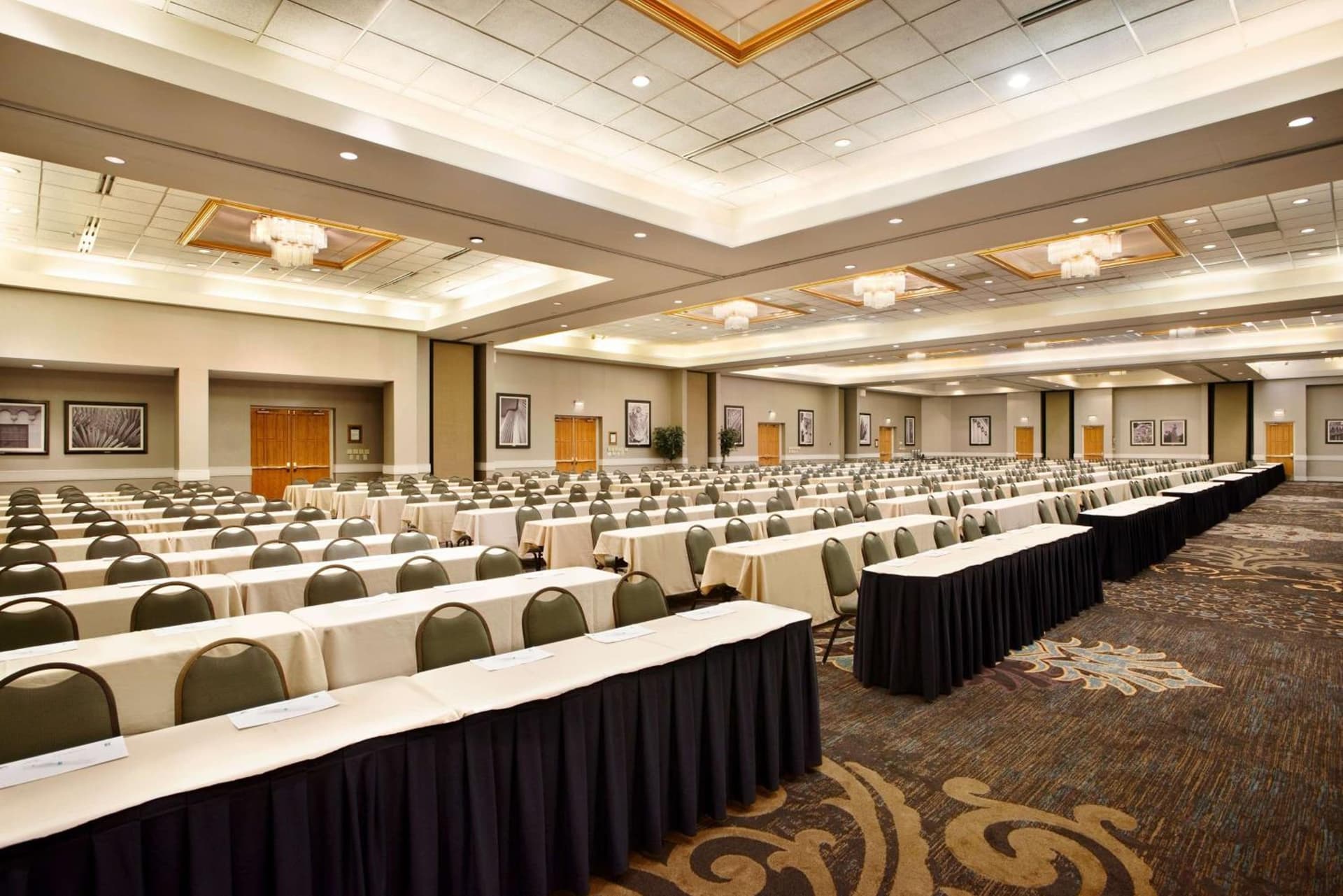 Embassy Suites by Hilton Greensboro Airport gallery photo in Greensboro, NC — image 27