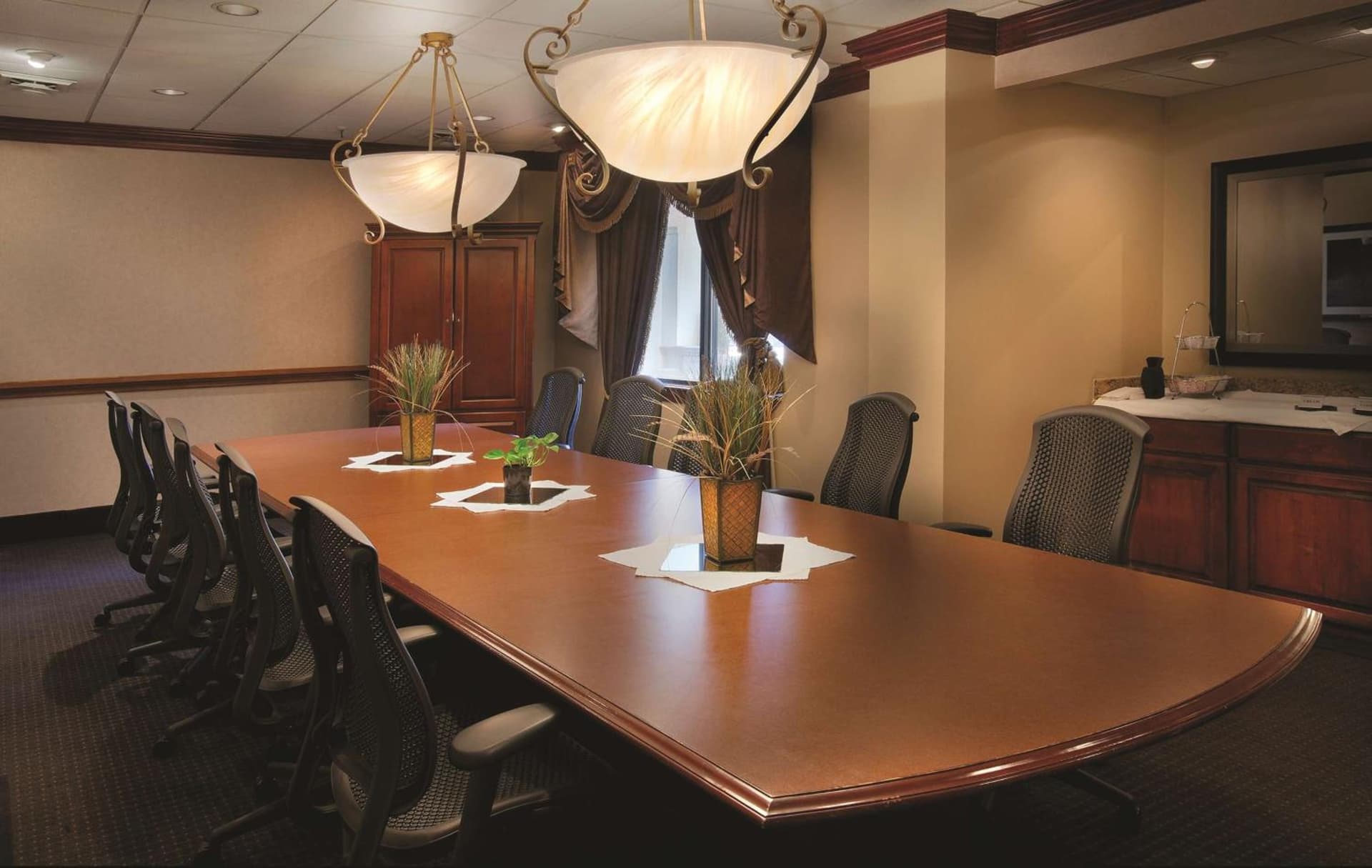 Embassy Suites by Hilton Greensboro Airport gallery photo in Greensboro, NC — image 5