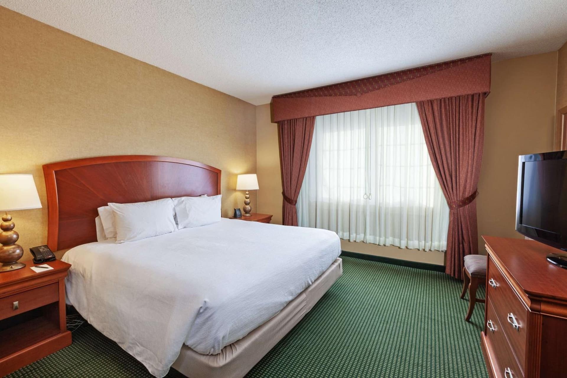 Embassy Suites by Hilton Greensboro Airport gallery photo in Greensboro, NC — image 10