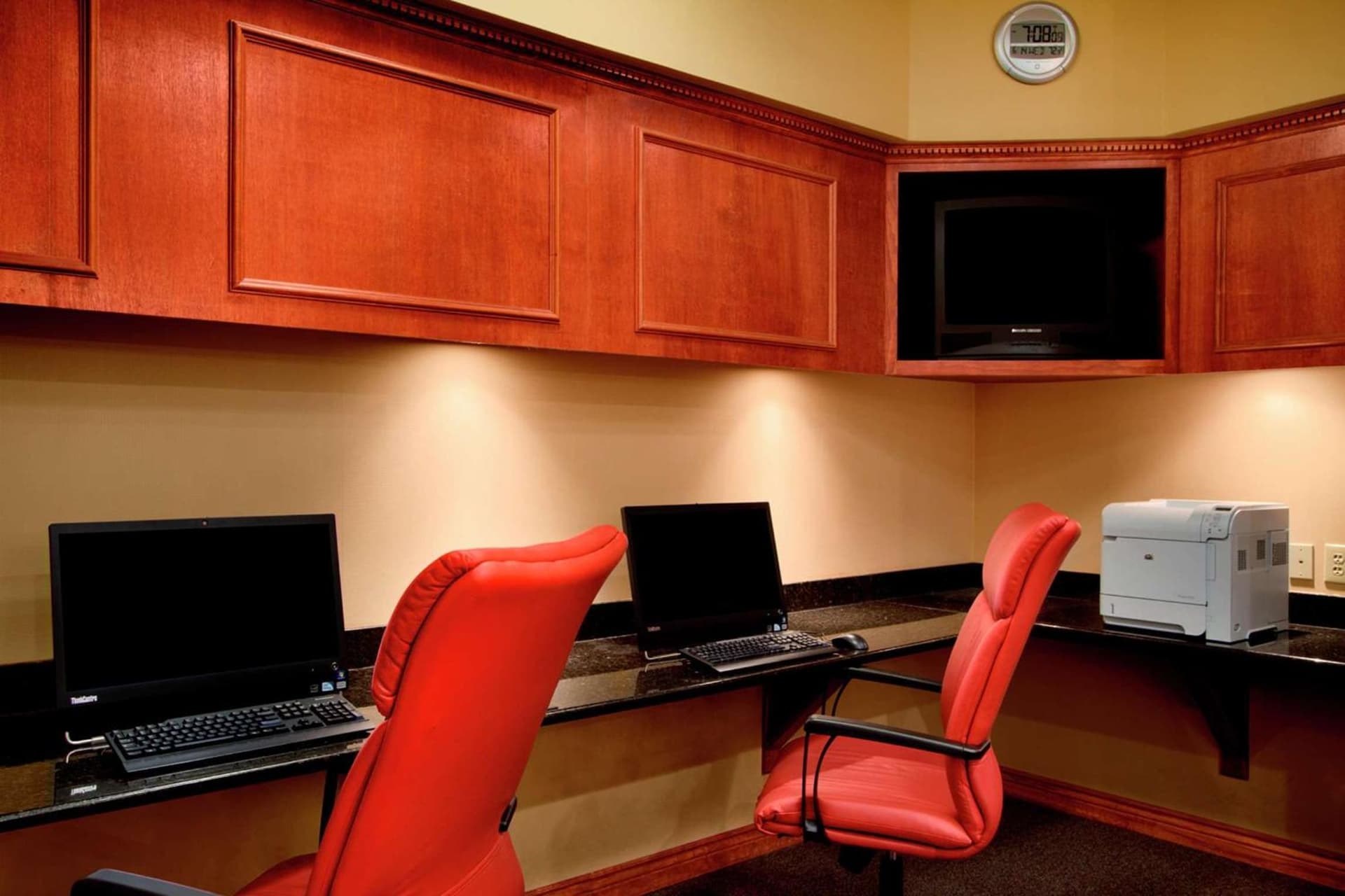 Embassy Suites by Hilton Greensboro Airport gallery photo in Greensboro, NC — image 32