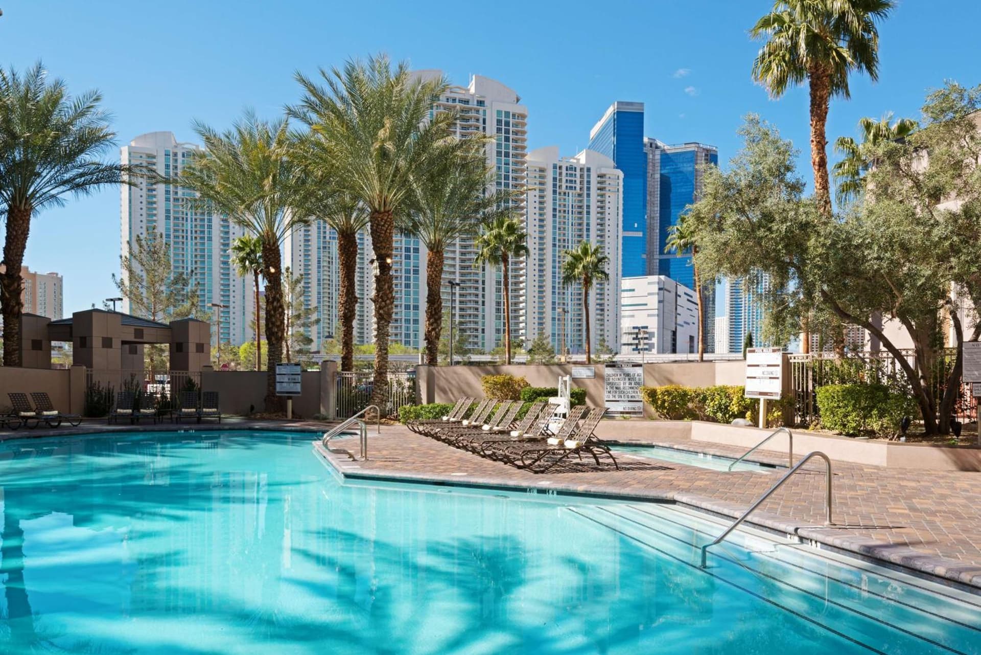 Hilton Grand Vacations Club Paradise Las Vegas gallery photo in Las Vegas, NV — image 4