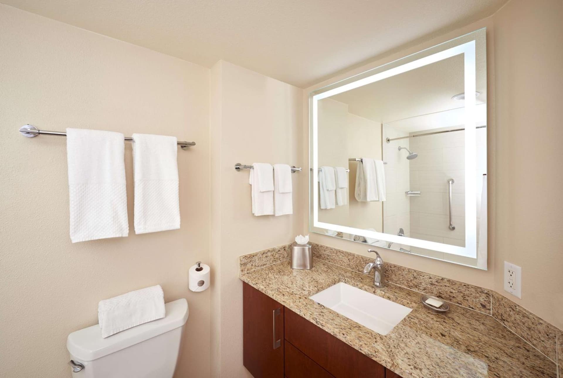 Hilton Grand Vacations Club Paradise Las Vegas gallery photo in Las Vegas, NV — image 11