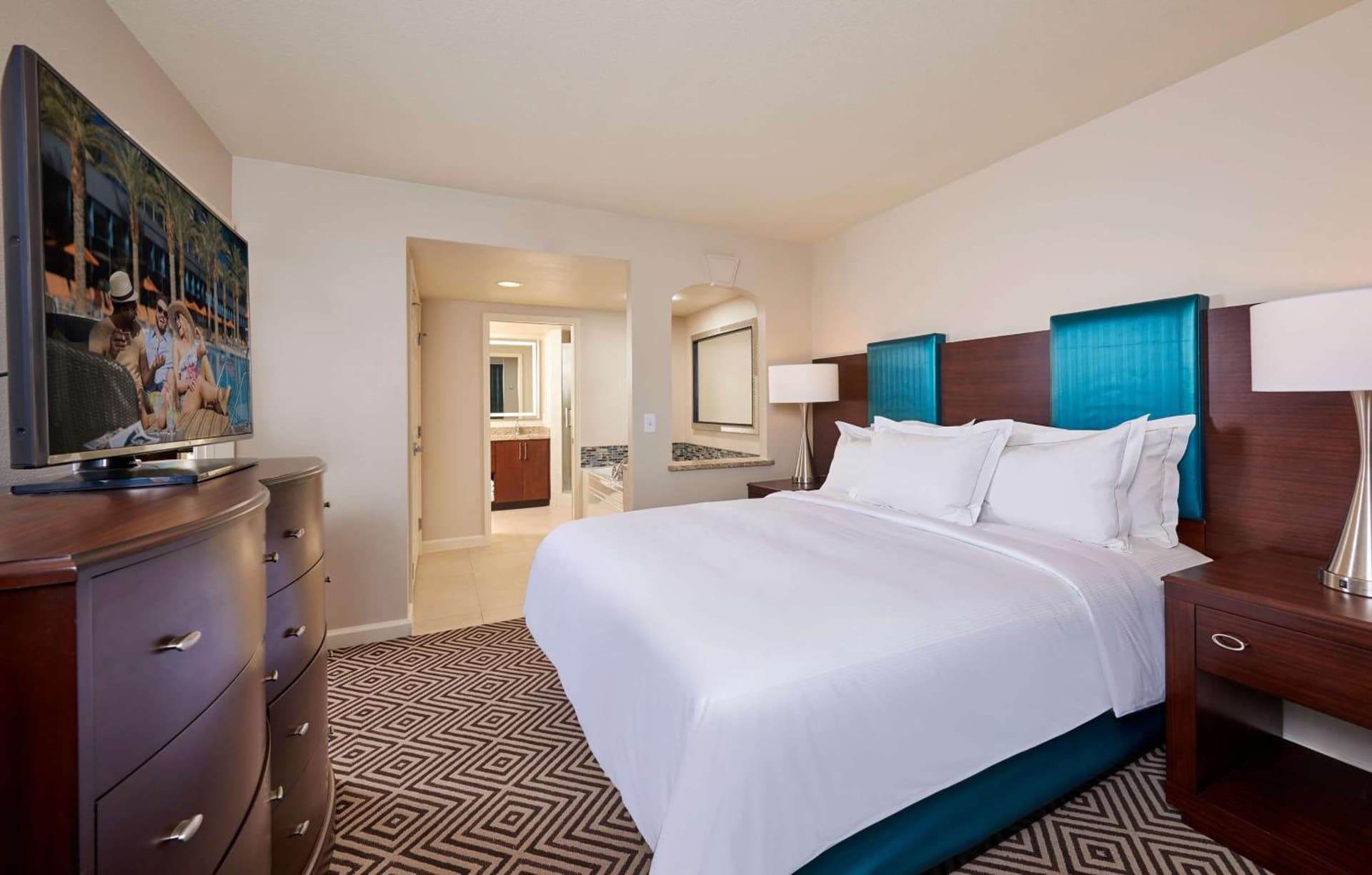 Hilton Grand Vacations Club Paradise Las Vegas gallery photo in Las Vegas, NV — image 7