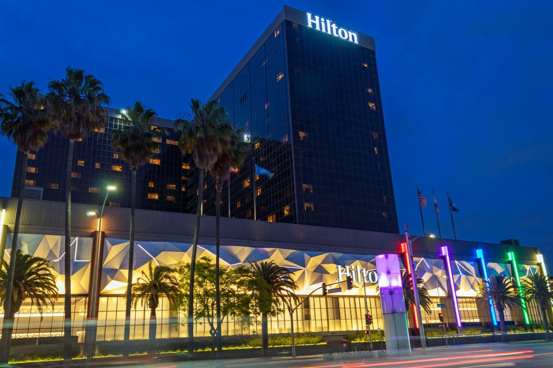 Hilton Los Angeles Airport property views in Los Angeles, CA — gallery photo 3