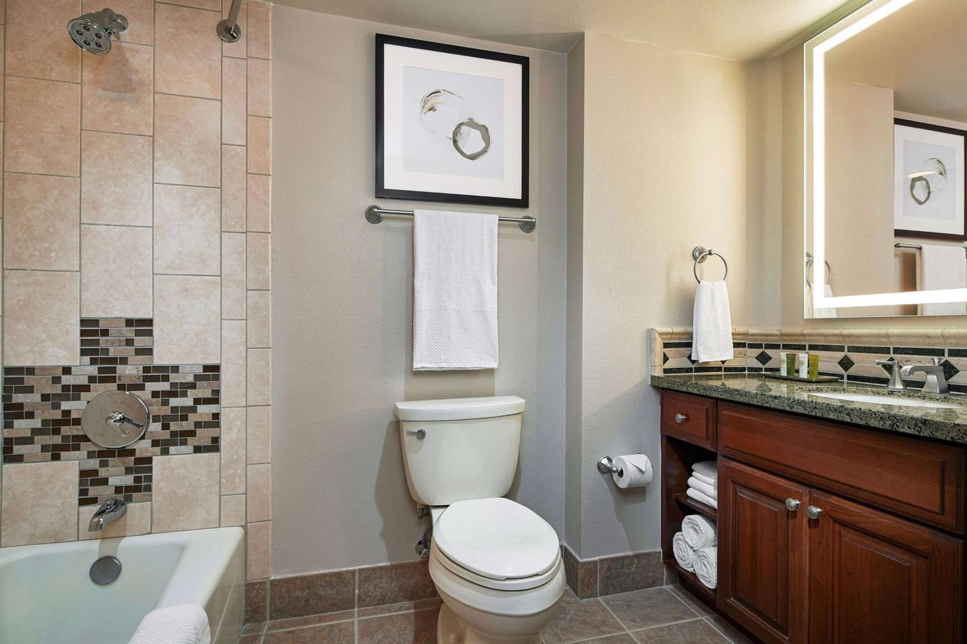 Hilton Grand Vacations Club on the Las Vegas Strip gallery photo in Las Vegas, NV — image 38