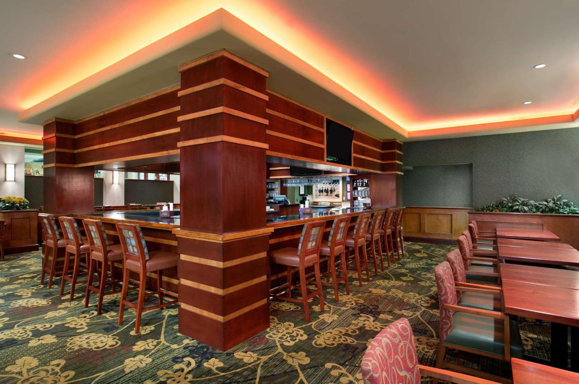 Embassy Suites Lexington interior in Lexington, KY — gallery photo 2