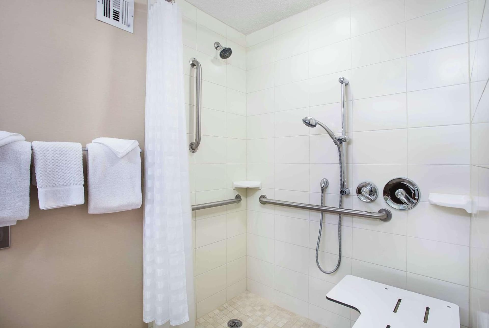 Embassy Suites Lexington gallery photo in Lexington, KY — image 38