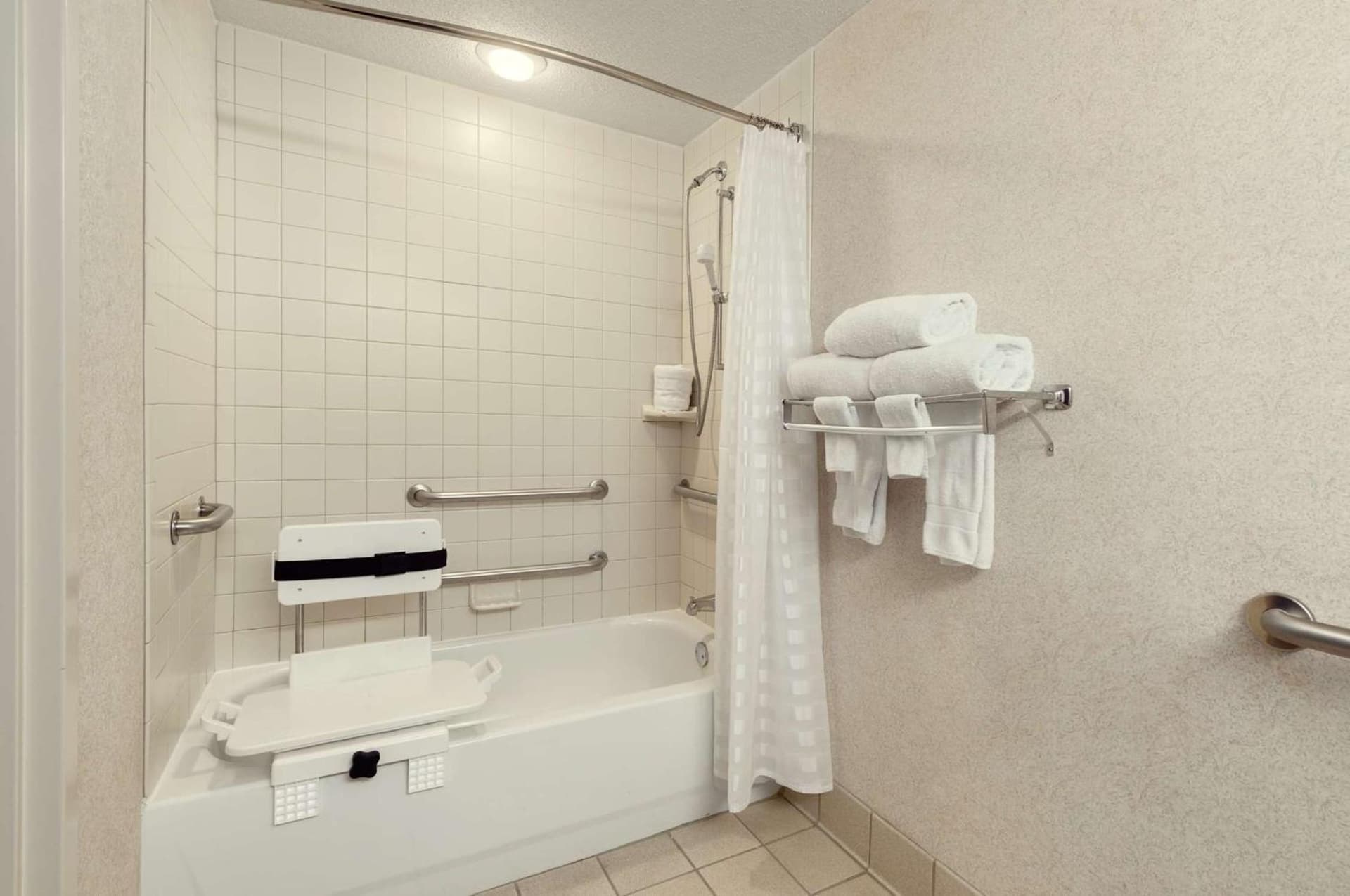 Embassy Suites Lexington gallery photo in Lexington, KY — image 48