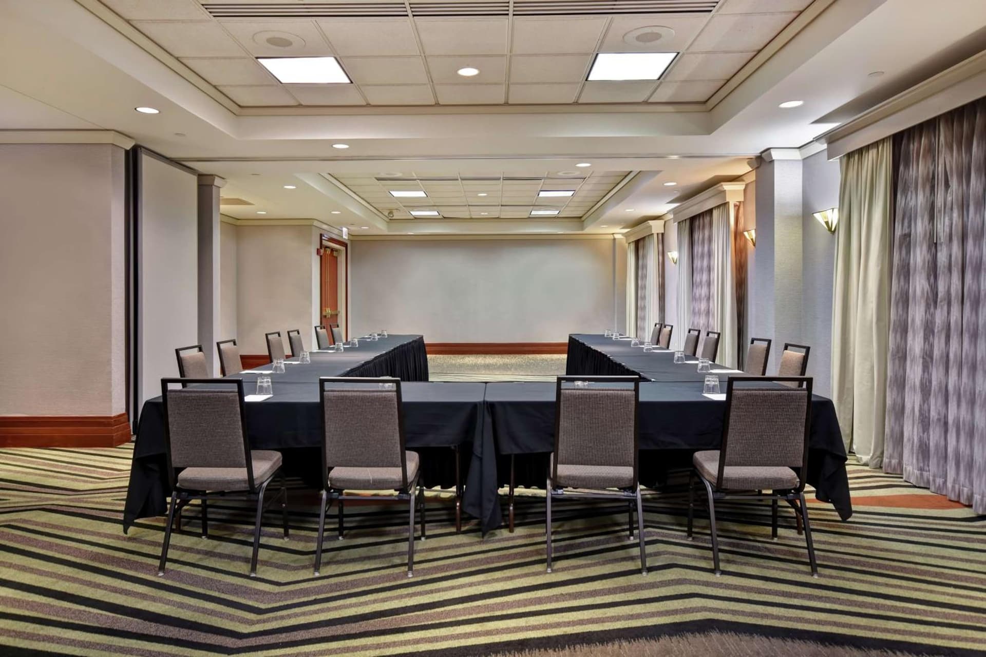 Embassy Suites Little Rock gallery photo in Little Rock, AR — image 7