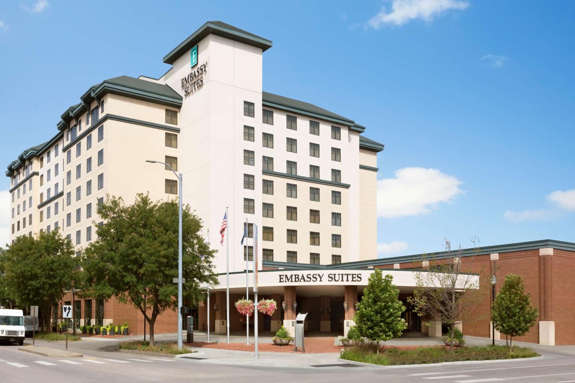 Embassy Suites Lincoln interior in Lincoln, NE — gallery photo 2