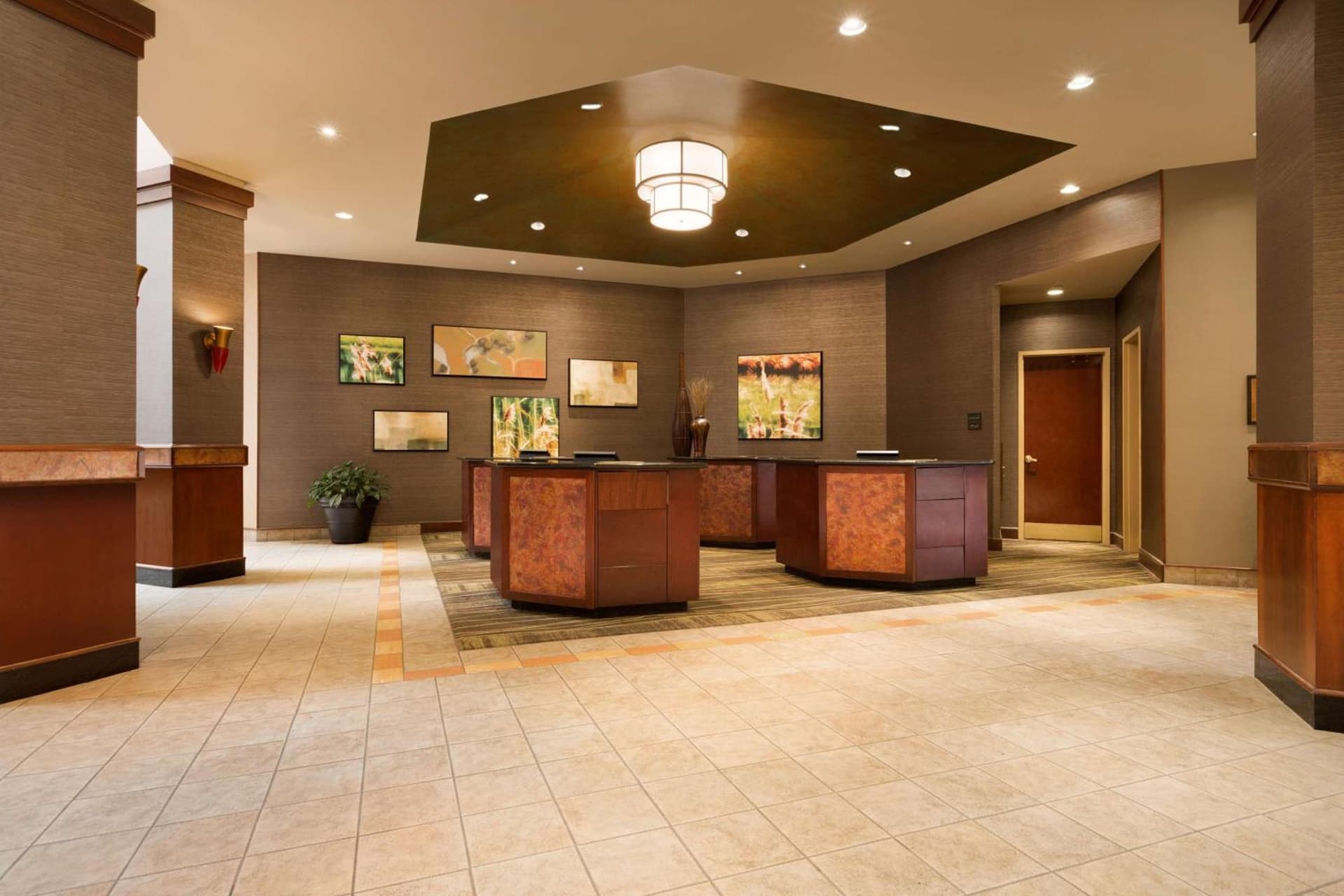 Embassy Suites Lincoln gallery photo in Lincoln, NE — image 17