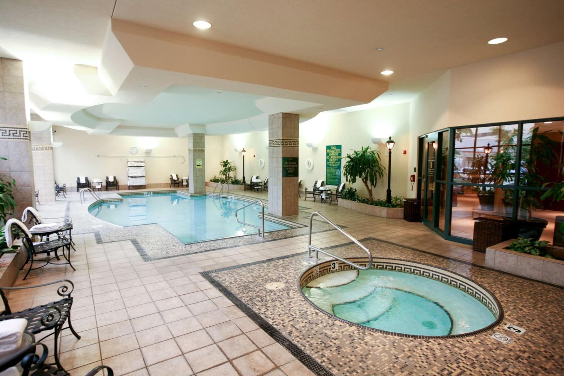 Embassy Suites Lincoln gallery photo in Lincoln, NE — image 10