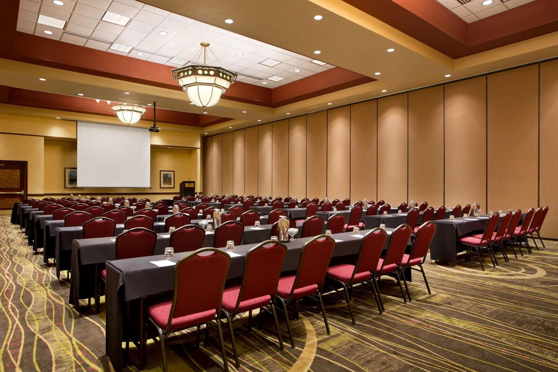 Embassy Suites Lincoln gallery photo in Lincoln, NE — image 24