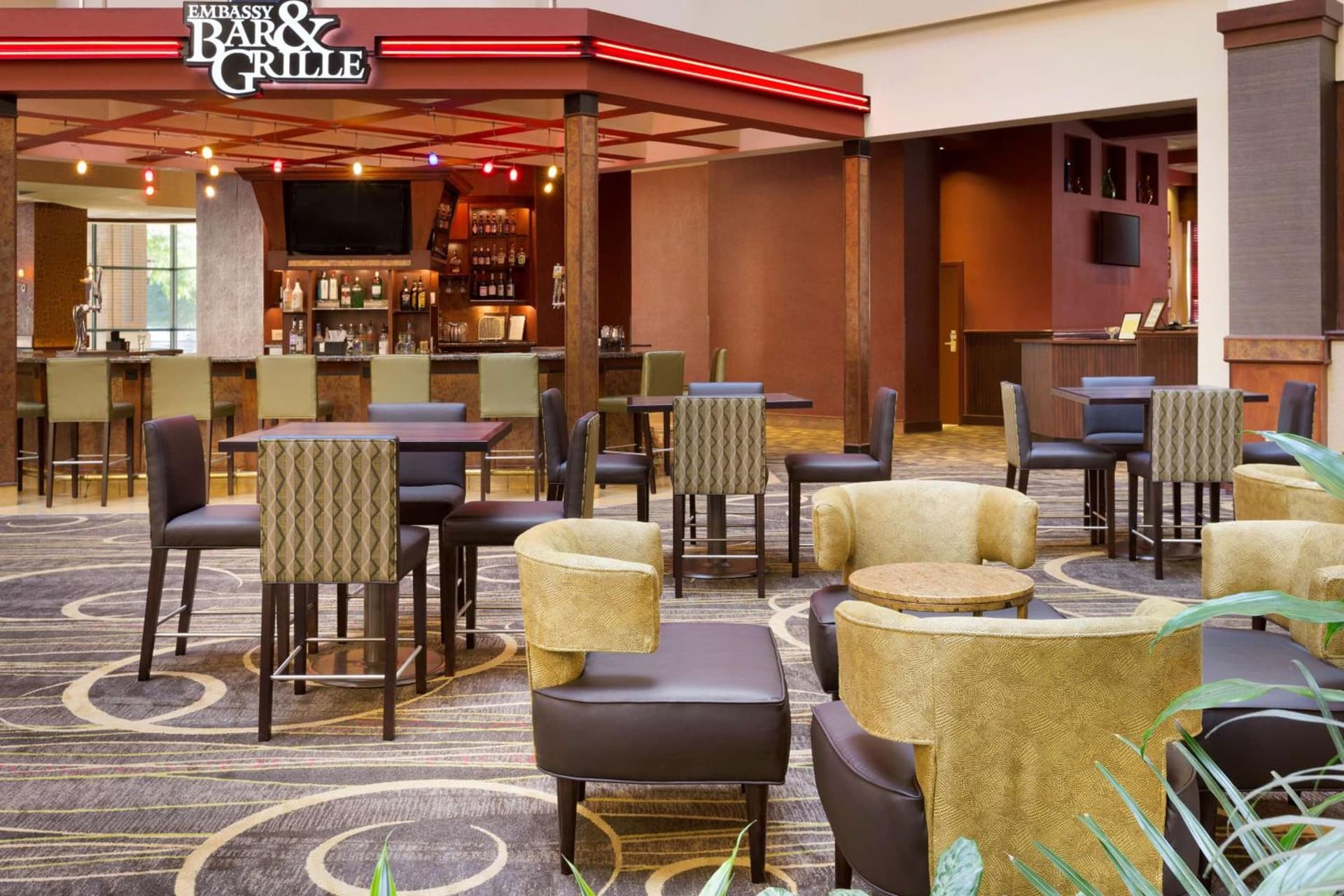 Embassy Suites Lincoln gallery photo in Lincoln, NE — image 25