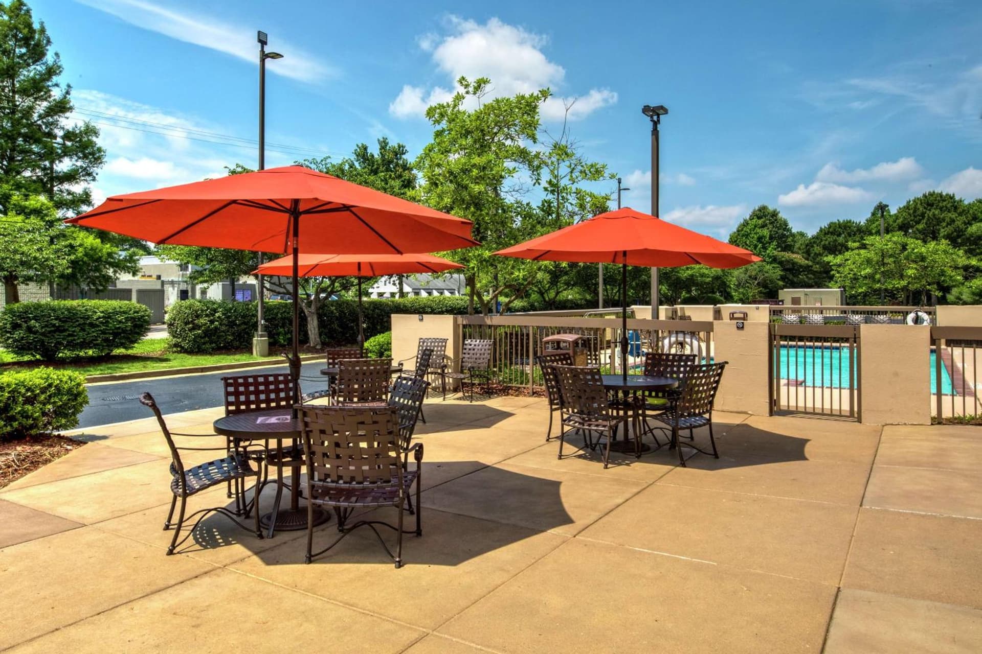 Hampton Inn & Suites Memphis-Wolfchase Galleria interior in Memphis, TN — gallery photo 2