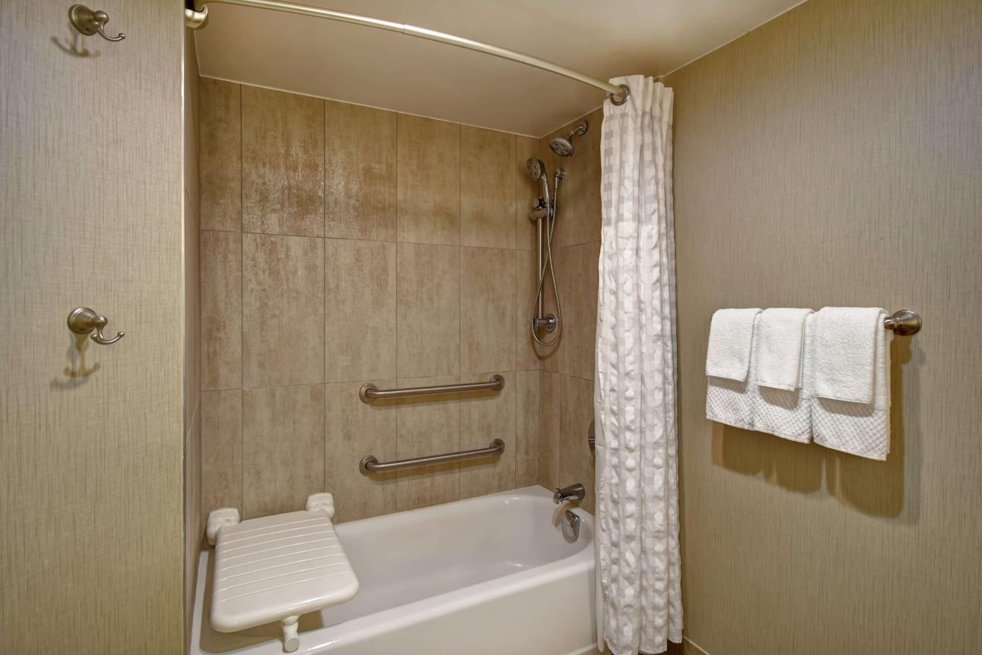 Embassy Suites Montgomery - Hotel & Conference Center gallery photo in Montgomery, AL — image 42