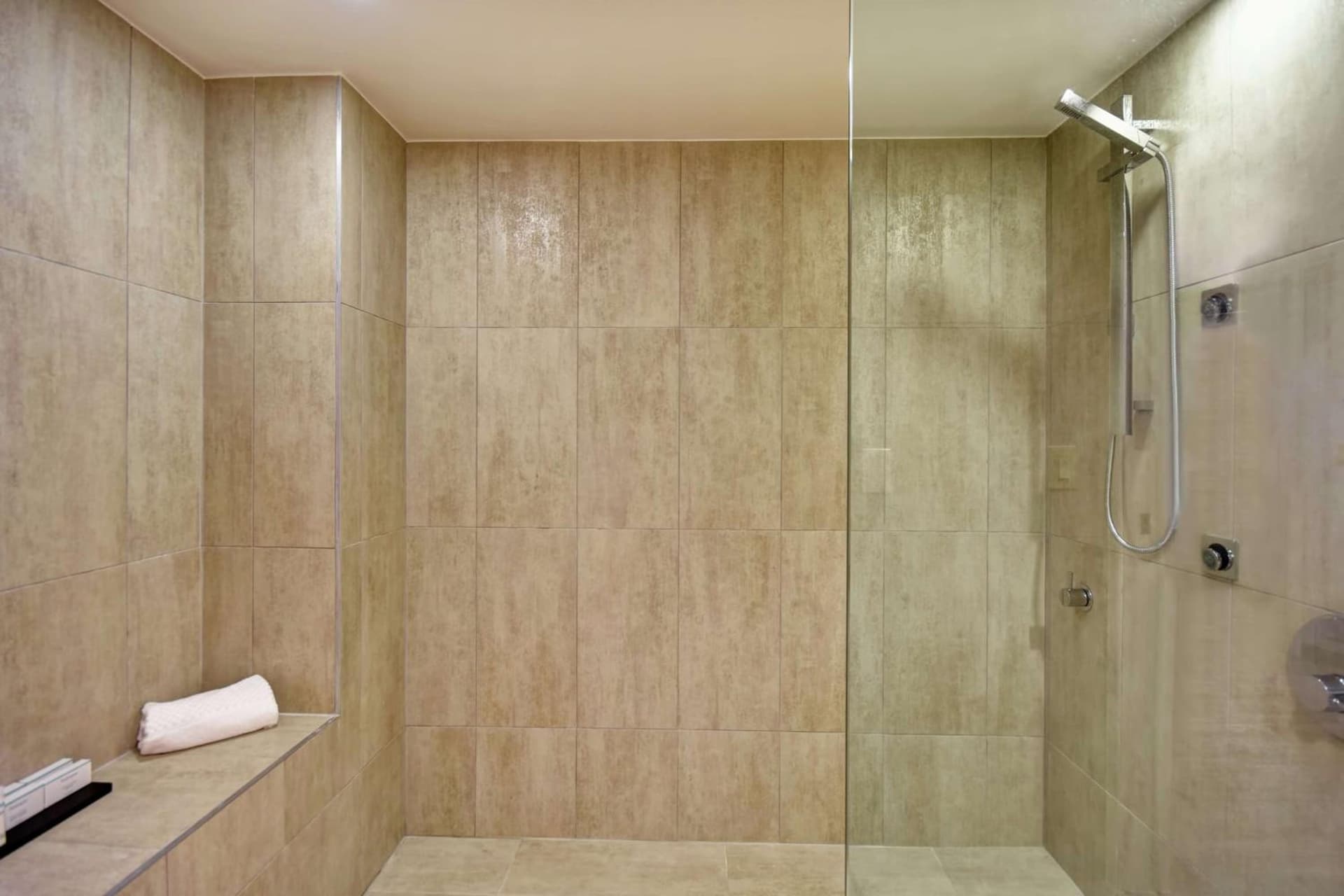 Embassy Suites Montgomery - Hotel & Conference Center gallery photo in Montgomery, AL — image 40