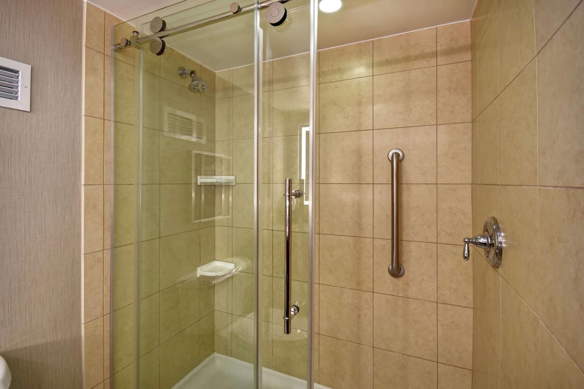 Embassy Suites Montgomery - Hotel & Conference Center gallery photo in Montgomery, AL — image 37