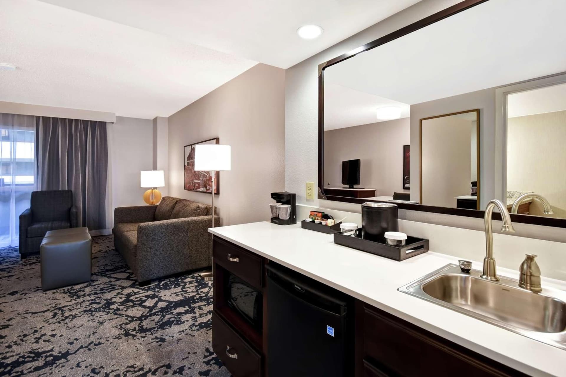 Embassy Suites Montgomery - Hotel & Conference Center gallery photo in Montgomery, AL — image 15