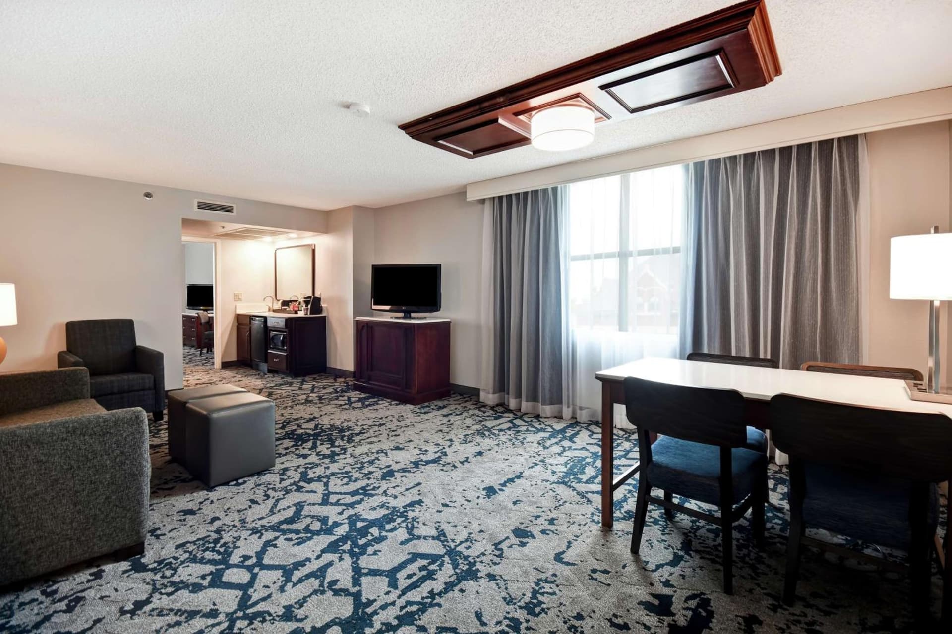 Embassy Suites Montgomery - Hotel & Conference Center gallery photo in Montgomery, AL — image 68