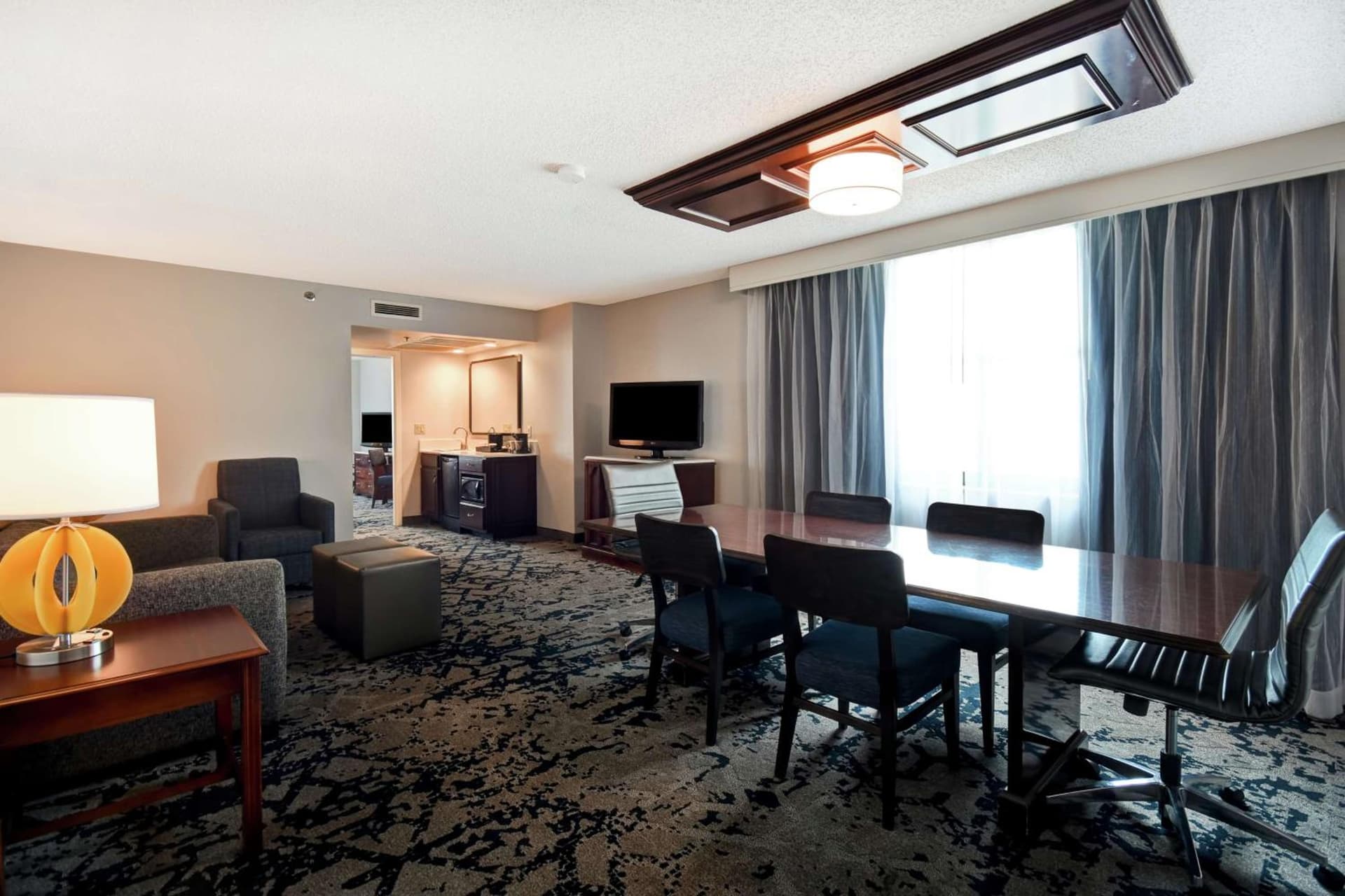 Embassy Suites Montgomery - Hotel & Conference Center gallery photo in Montgomery, AL — image 14