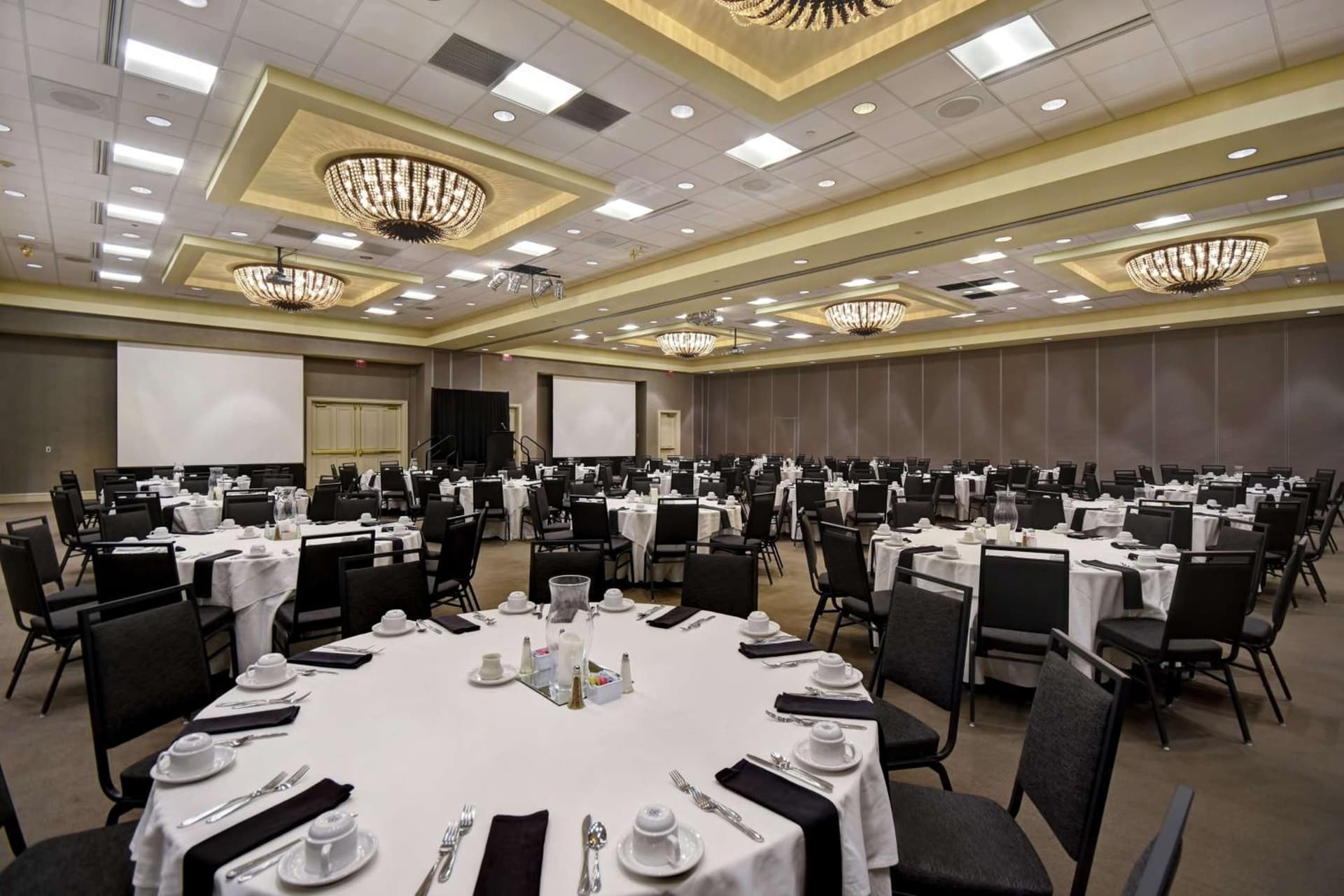 Embassy Suites Montgomery - Hotel & Conference Center gallery photo in Montgomery, AL — image 71