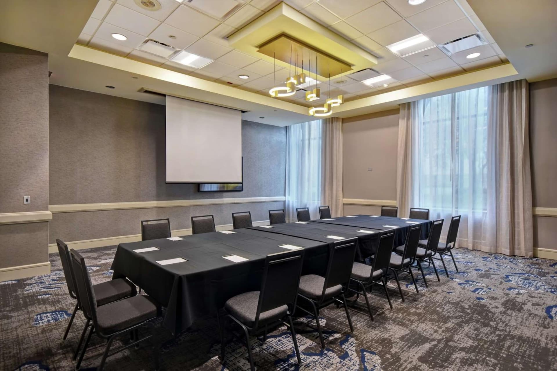 Embassy Suites Montgomery - Hotel & Conference Center gallery photo in Montgomery, AL — image 5