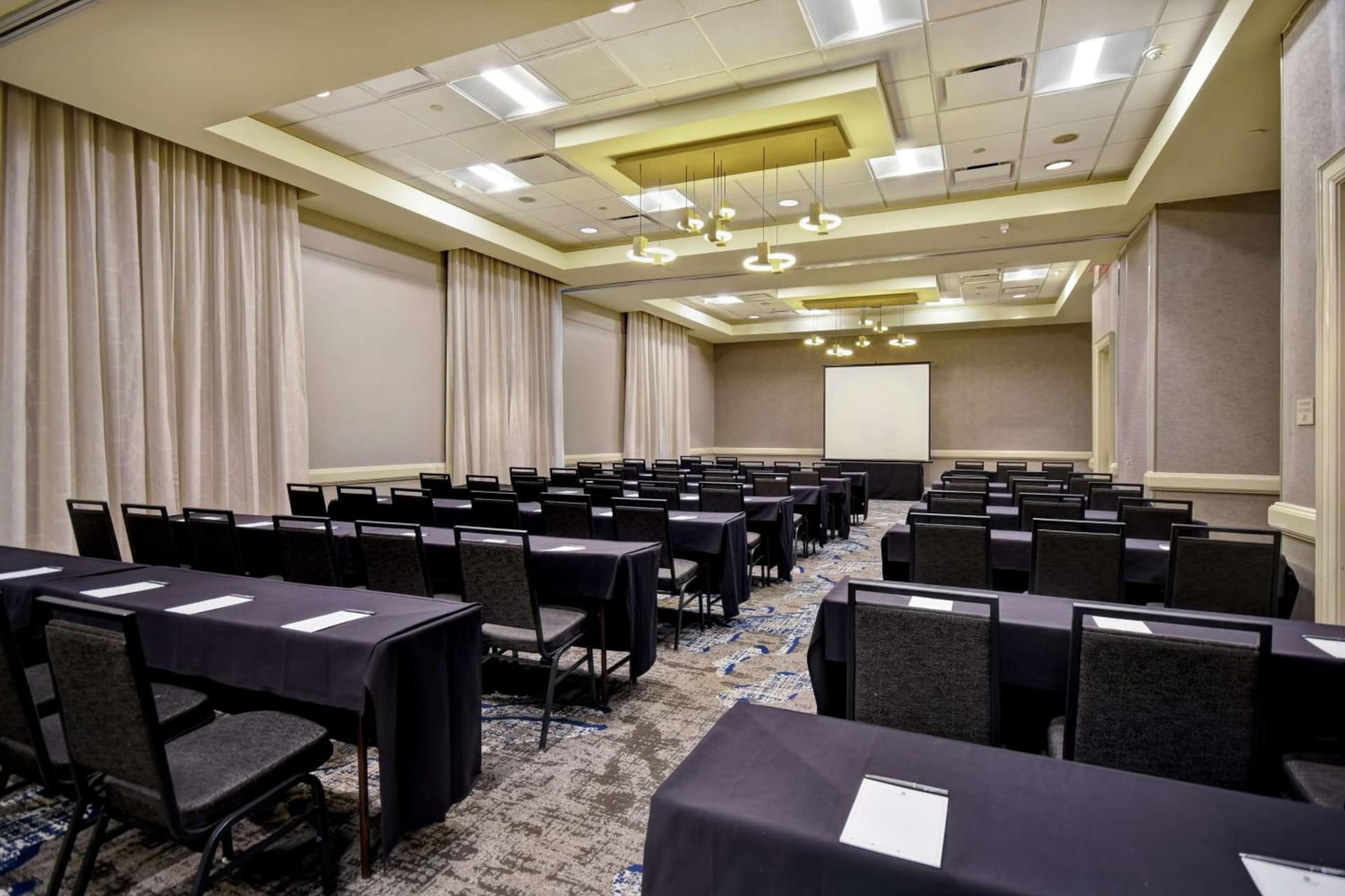 Embassy Suites Montgomery - Hotel & Conference Center gallery photo in Montgomery, AL — image 64