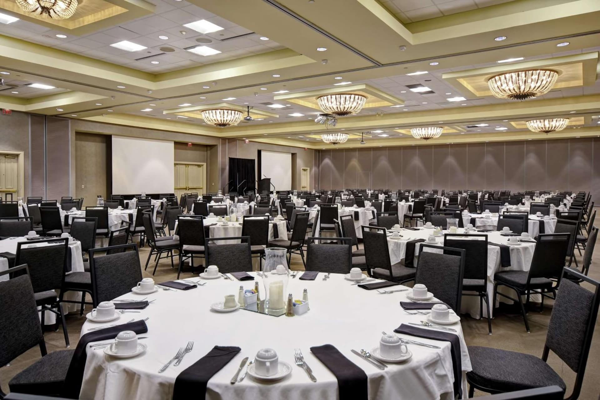 Embassy Suites Montgomery - Hotel & Conference Center gallery photo in Montgomery, AL — image 33