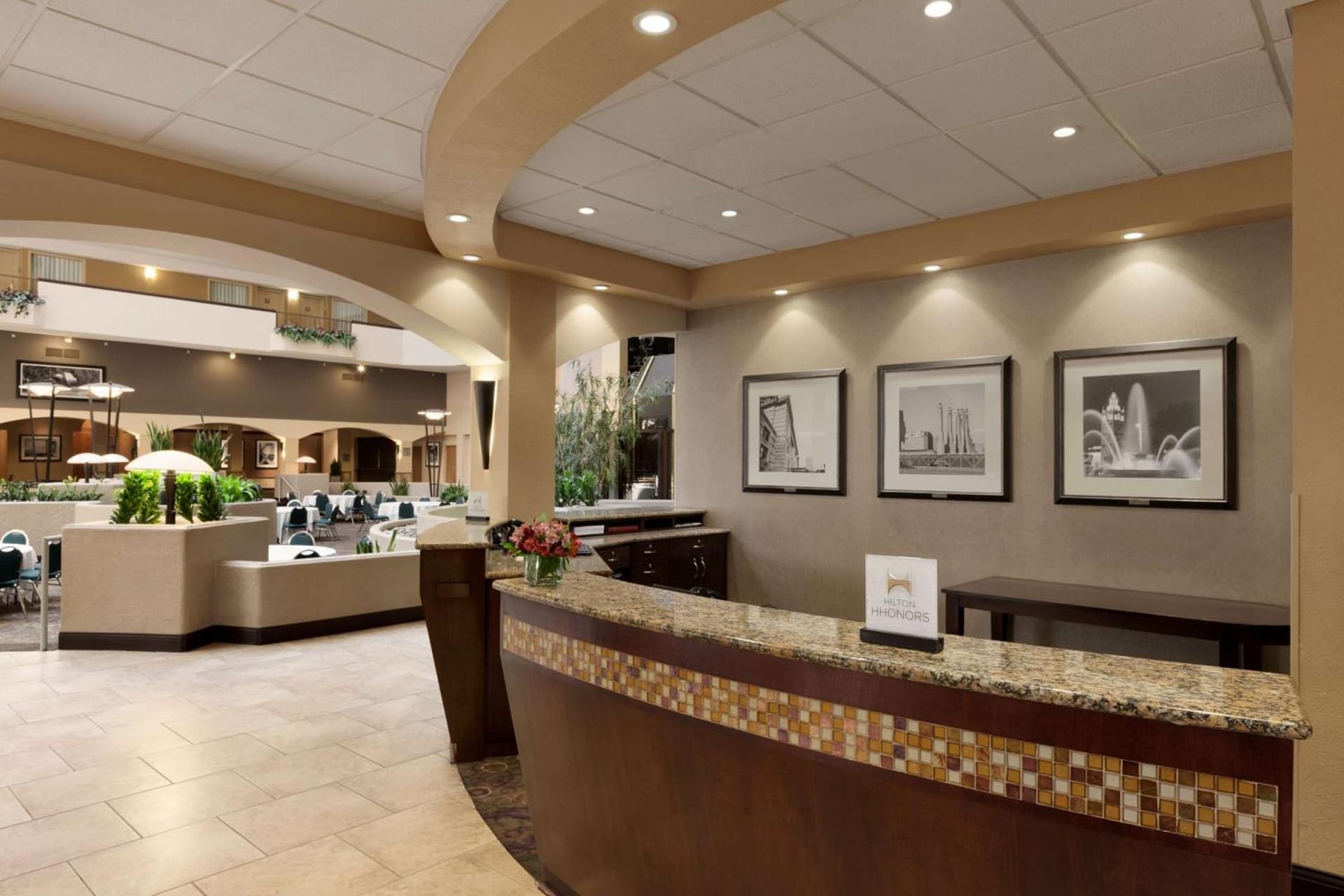 Embassy Suites by Hilton Kansas City International Airport gallery photo in Kansas City, KS — image 19
