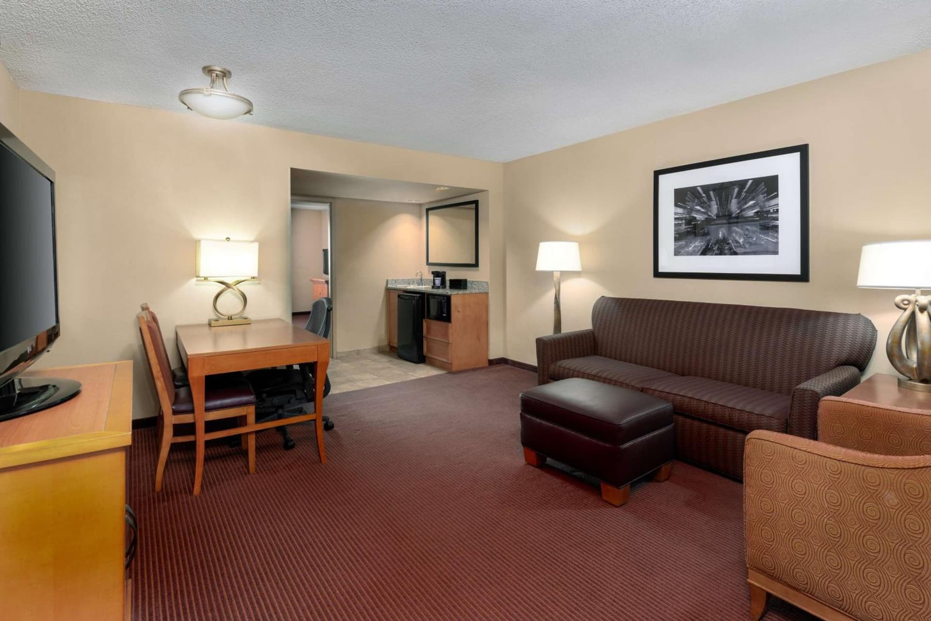Embassy Suites by Hilton Kansas City International Airport gallery photo in Kansas City, KS — image 31