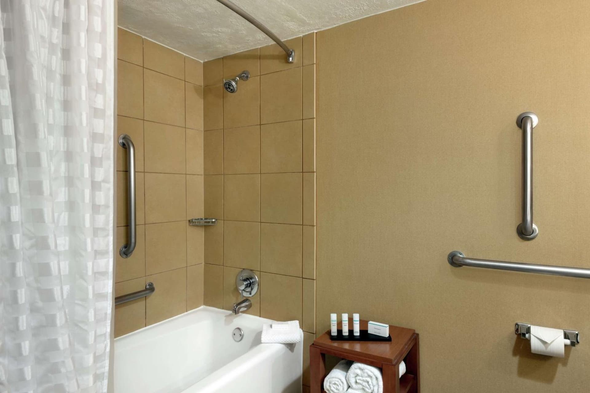 Embassy Suites by Hilton Kansas City International Airport gallery photo in Kansas City, KS — image 60