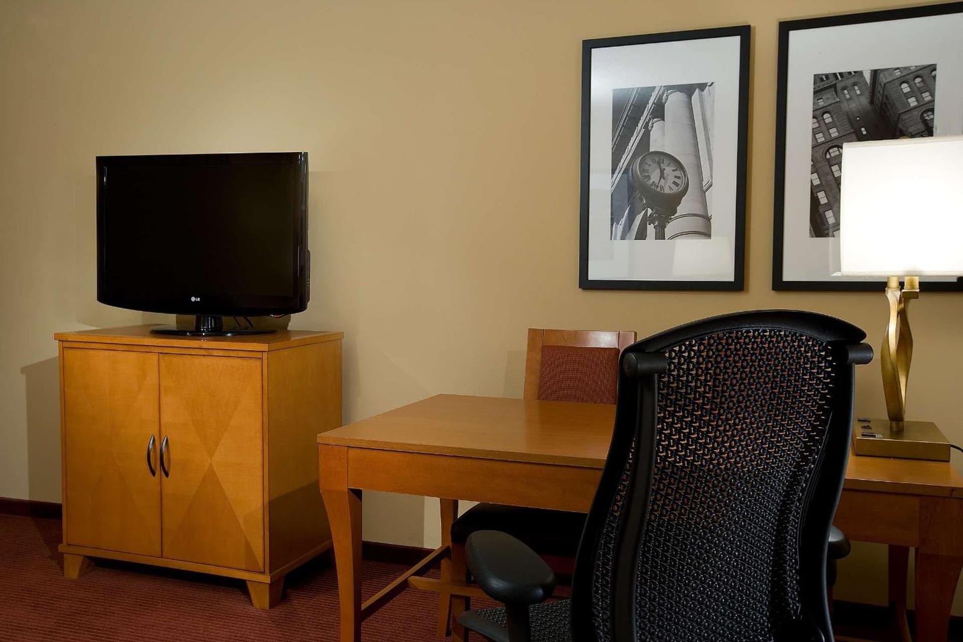 Embassy Suites by Hilton Kansas City International Airport gallery photo in Kansas City, KS — image 65