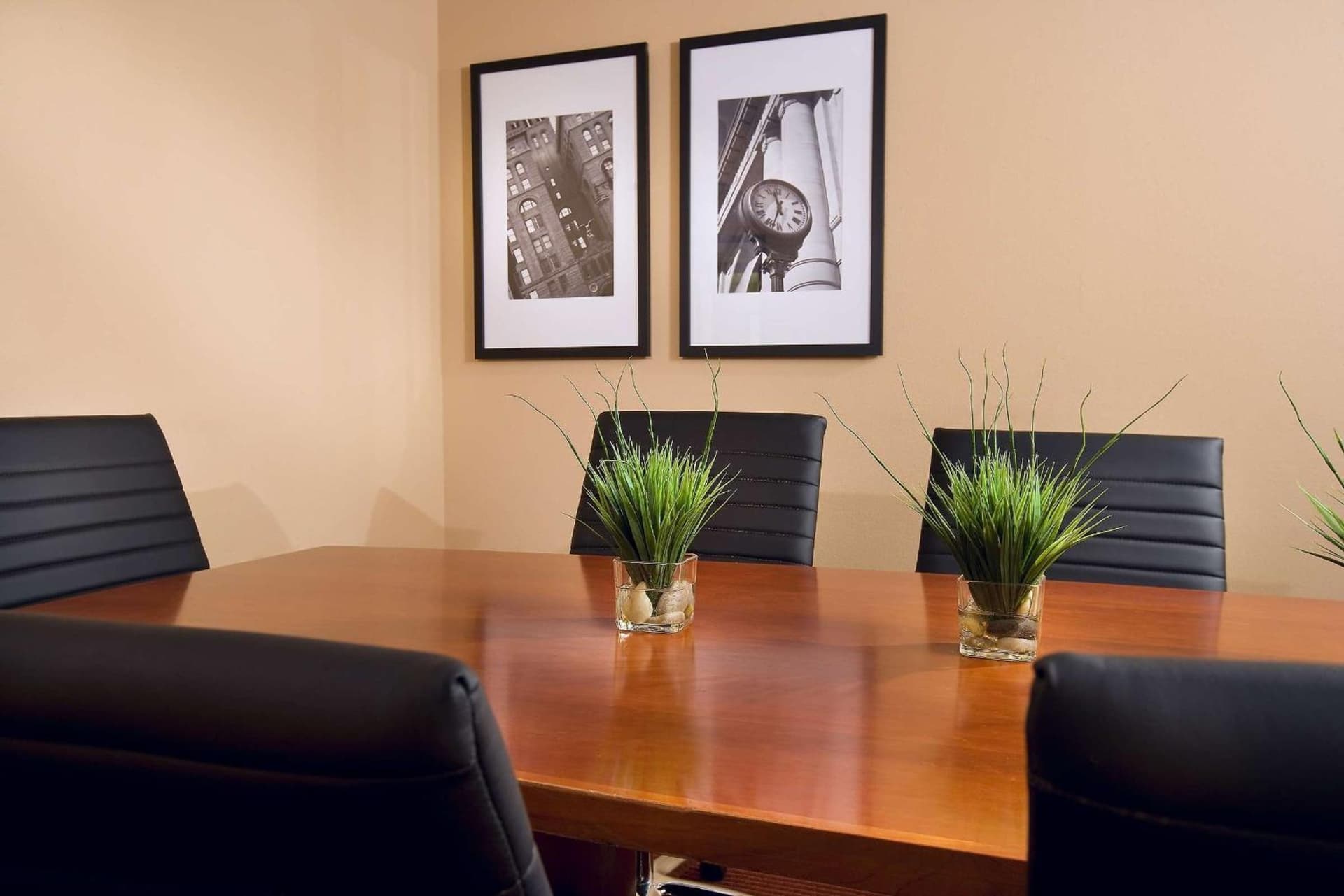 Embassy Suites by Hilton Kansas City International Airport gallery photo in Kansas City, KS — image 38