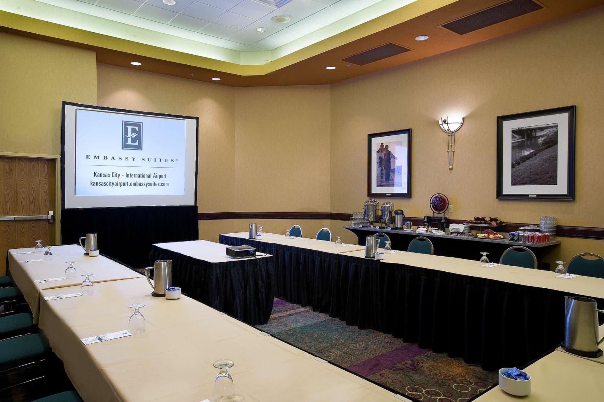 Embassy Suites by Hilton Kansas City International Airport gallery photo in Kansas City, KS — image 46