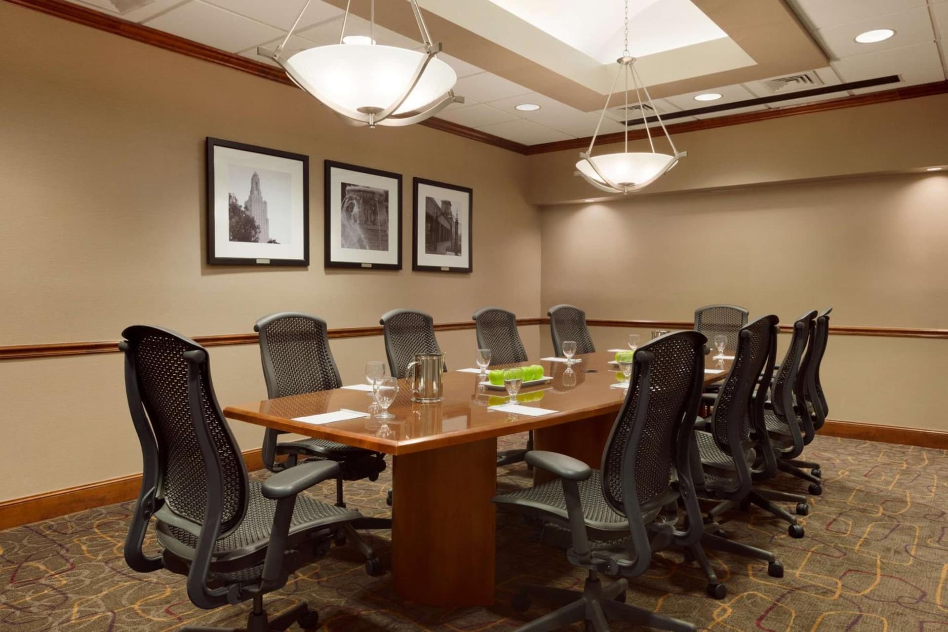 Embassy Suites by Hilton Kansas City International Airport gallery photo in Kansas City, KS — image 62