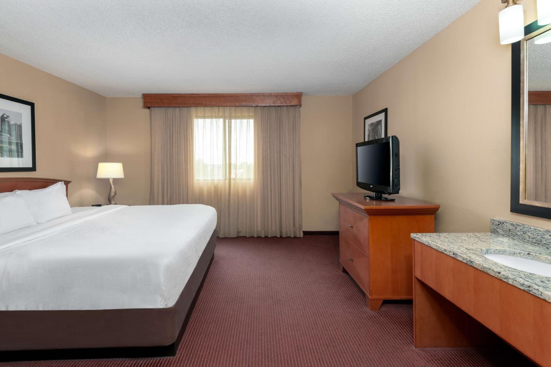 Embassy Suites by Hilton Kansas City International Airport gallery photo in Kansas City, KS — image 12