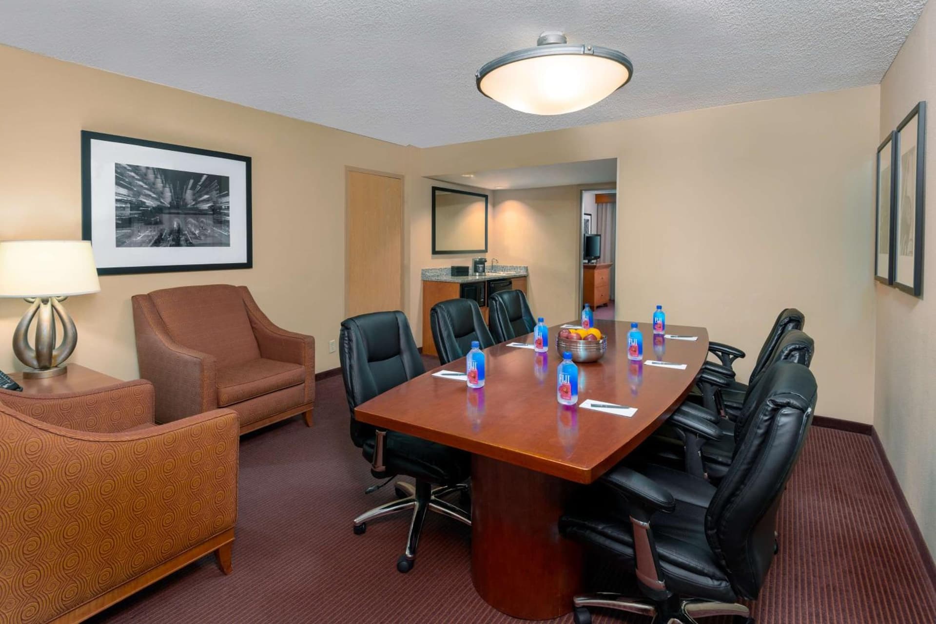 Embassy Suites by Hilton Kansas City International Airport gallery photo in Kansas City, KS — image 6