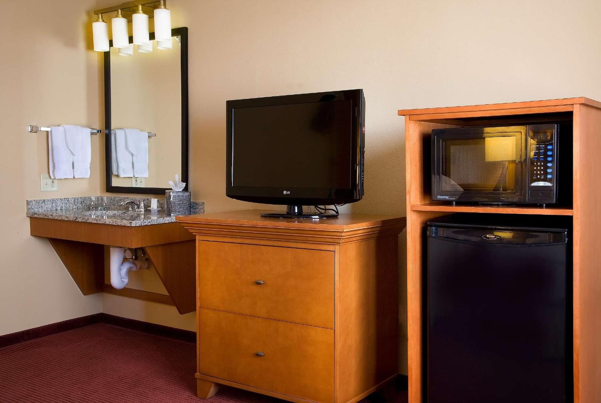Embassy Suites by Hilton Kansas City International Airport gallery photo in Kansas City, KS — image 55