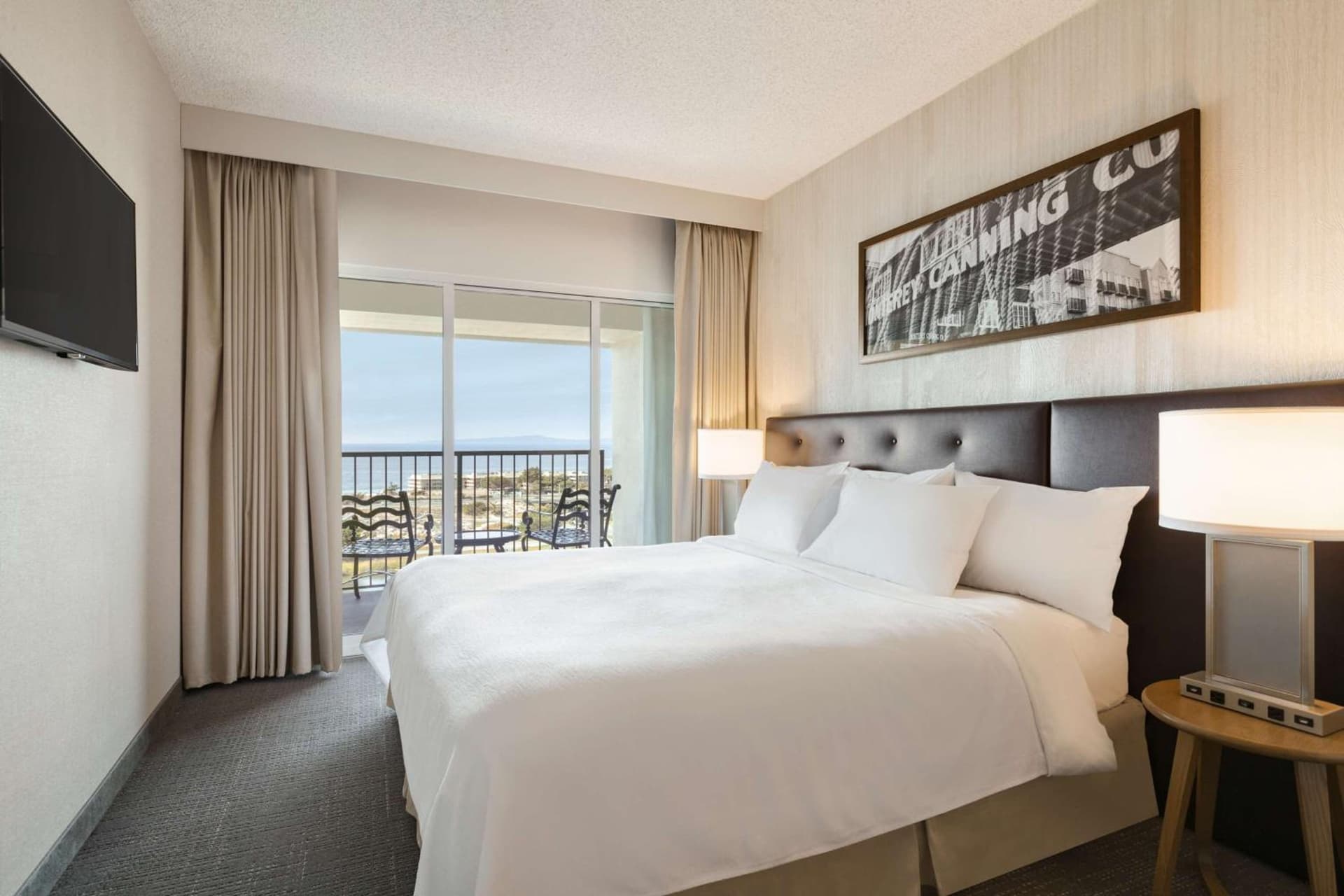 Embassy Suites by Hilton Monterey Bay Seaside gallery photo in Seaside, CA — image 23