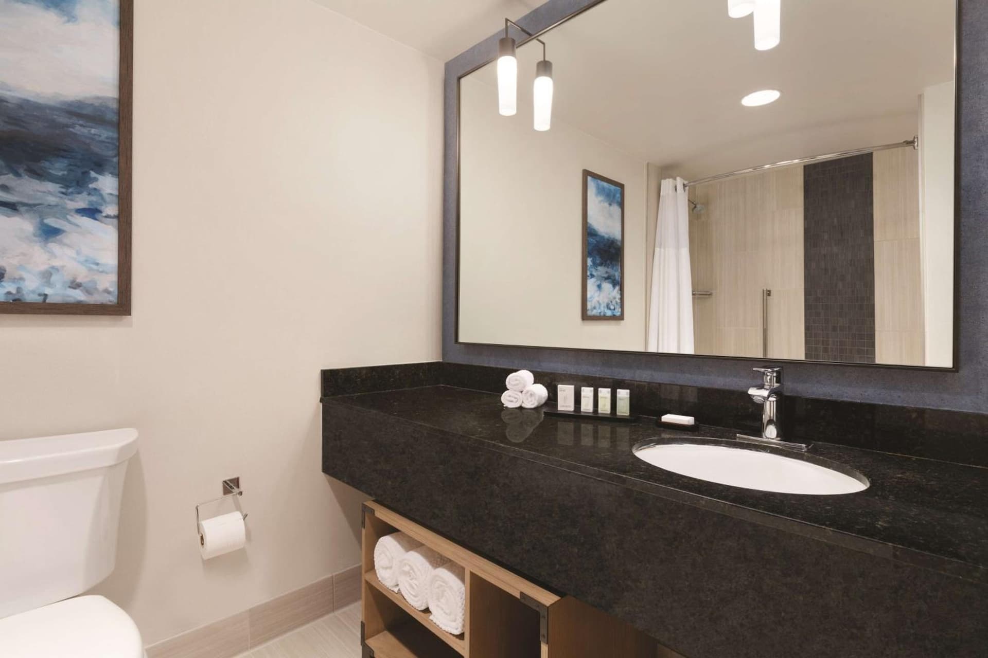 Embassy Suites by Hilton Monterey Bay Seaside gallery photo in Seaside, CA — image 57