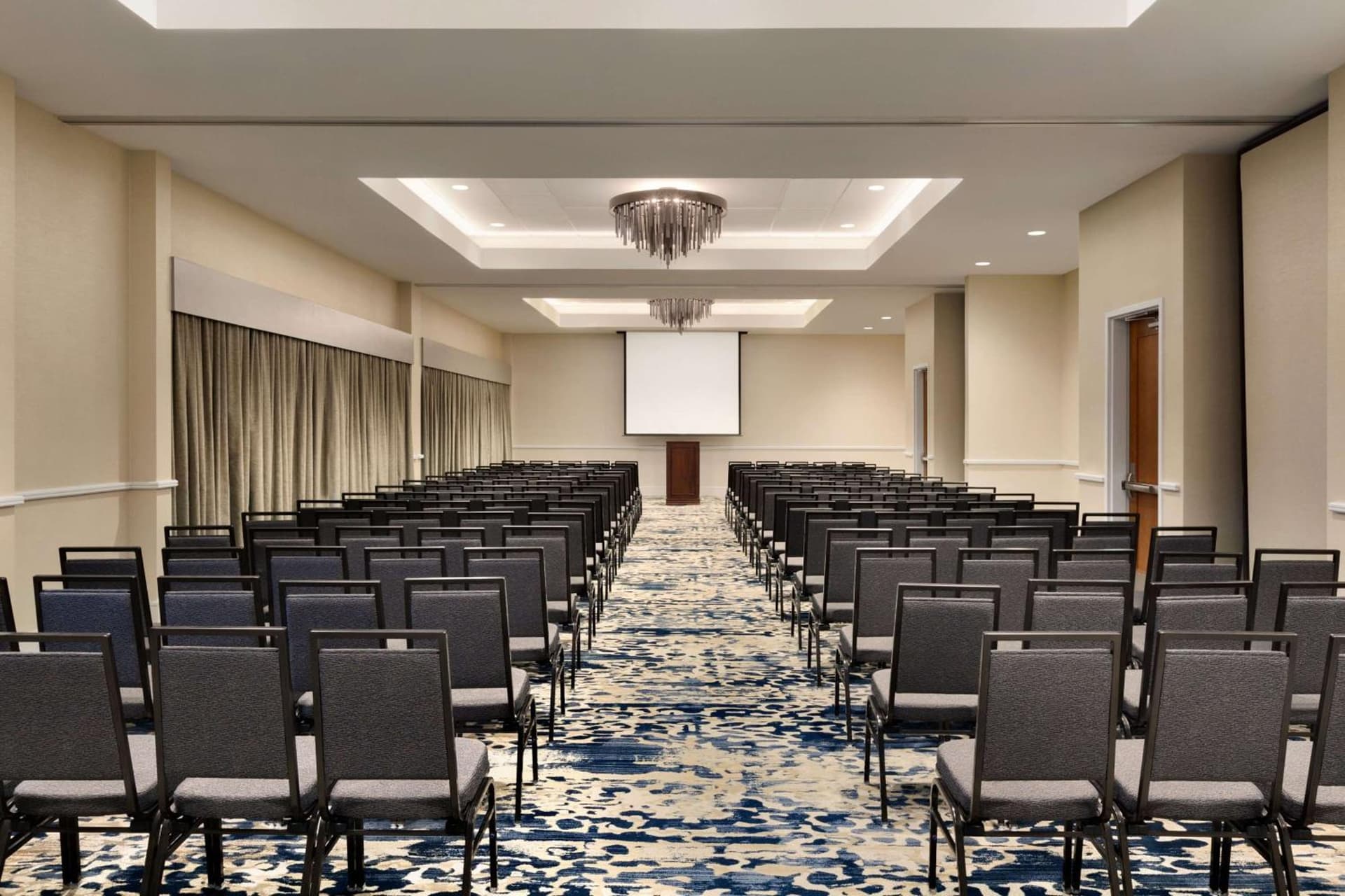 Embassy Suites by Hilton Monterey Bay Seaside gallery photo in Seaside, CA — image 5