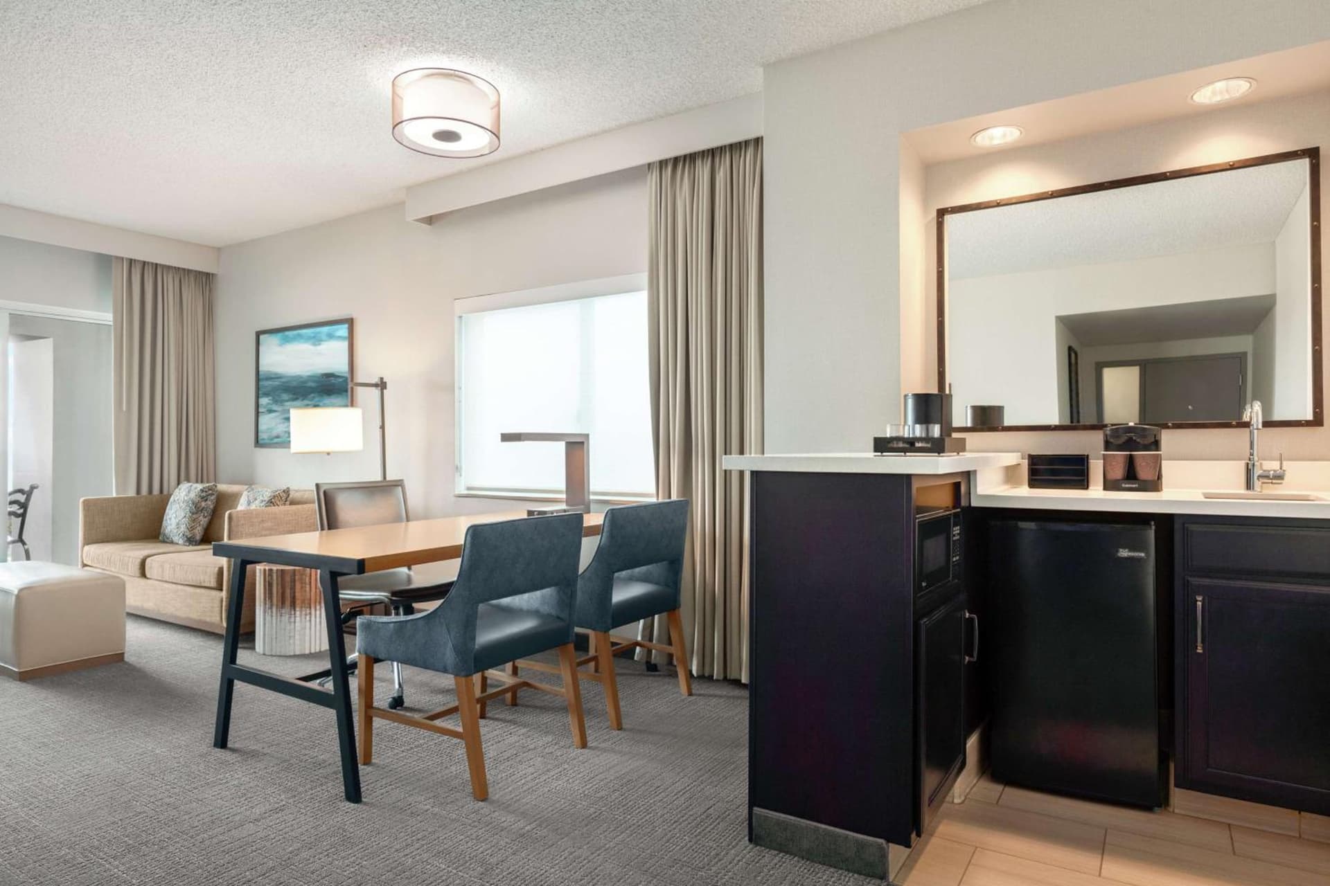 Embassy Suites by Hilton Monterey Bay Seaside gallery photo in Seaside, CA — image 9