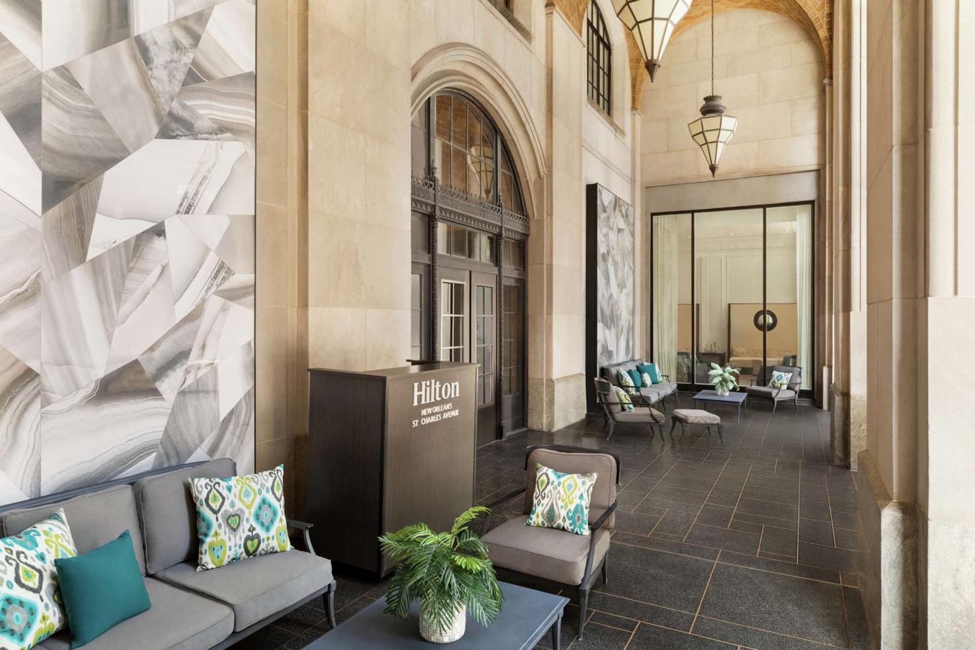 Hilton New Orleans / St. Charles Avenue property views in New Orleans, LA — gallery photo 3