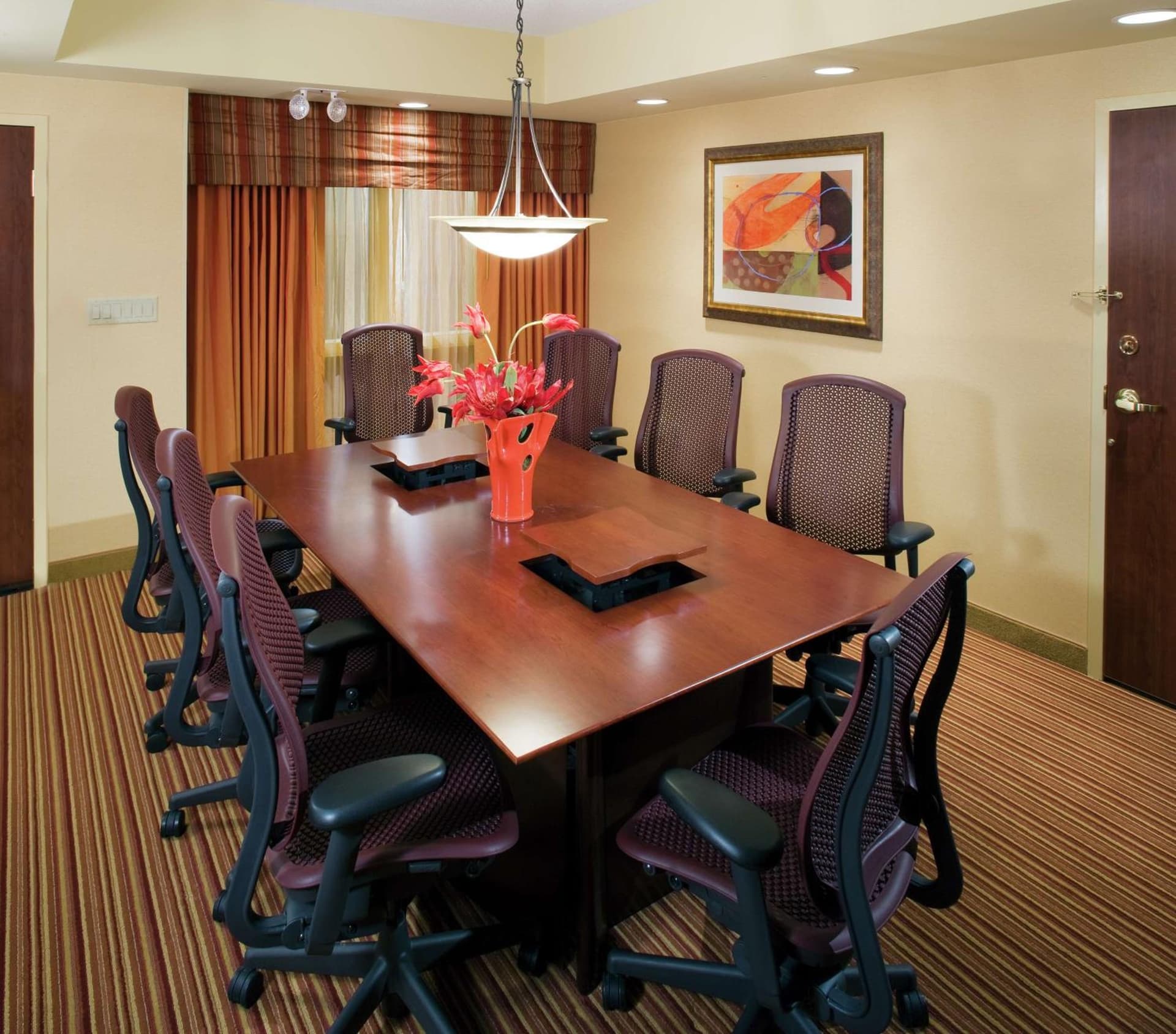 Embassy Suites by Hilton Norman Hotel & Conference Center gallery photo in Norman, OK — image 9