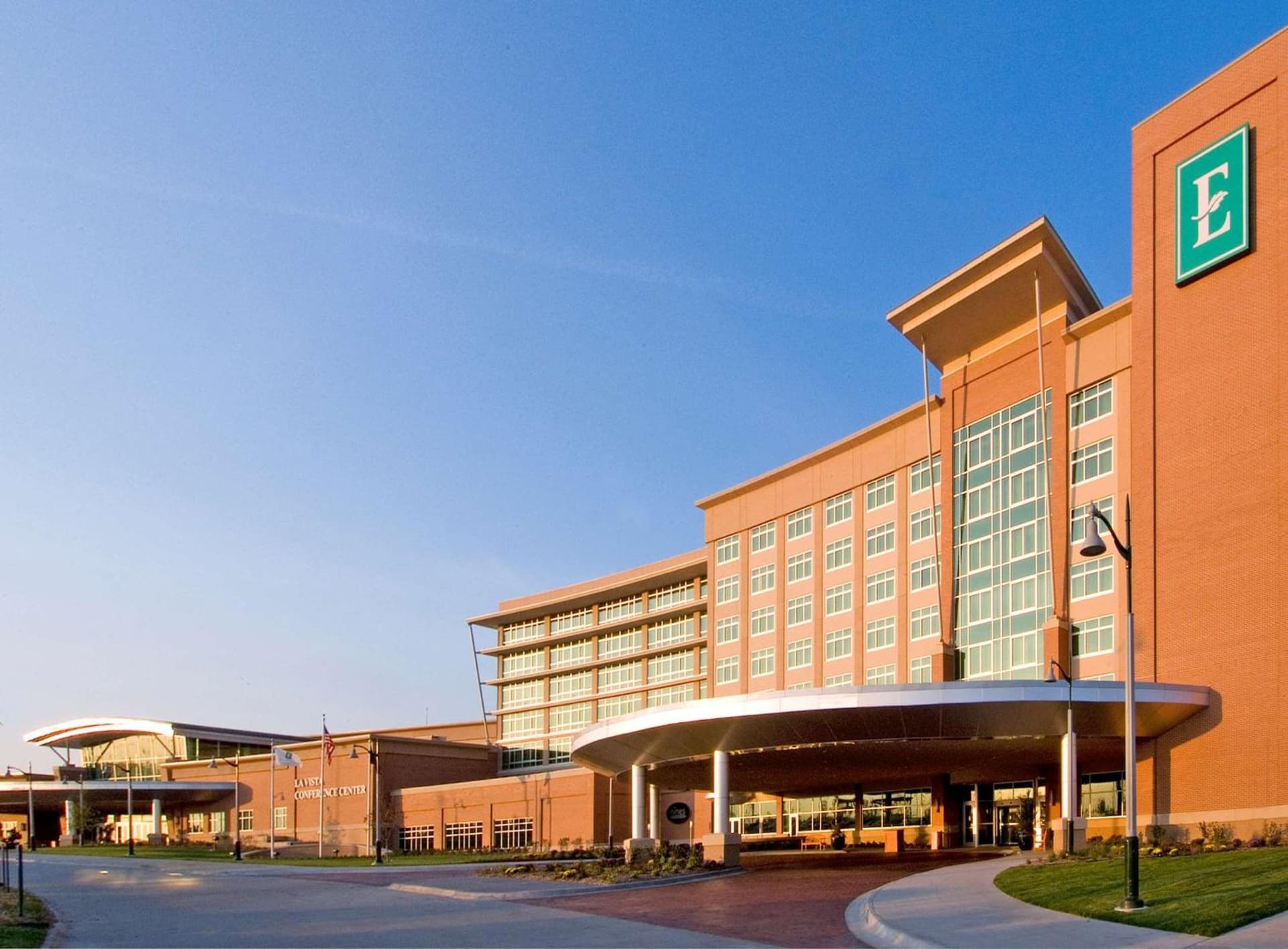 Embassy Suites Omaha- La Vista/ Hotel & Conference Center interior in La Vista, NE — gallery photo 2