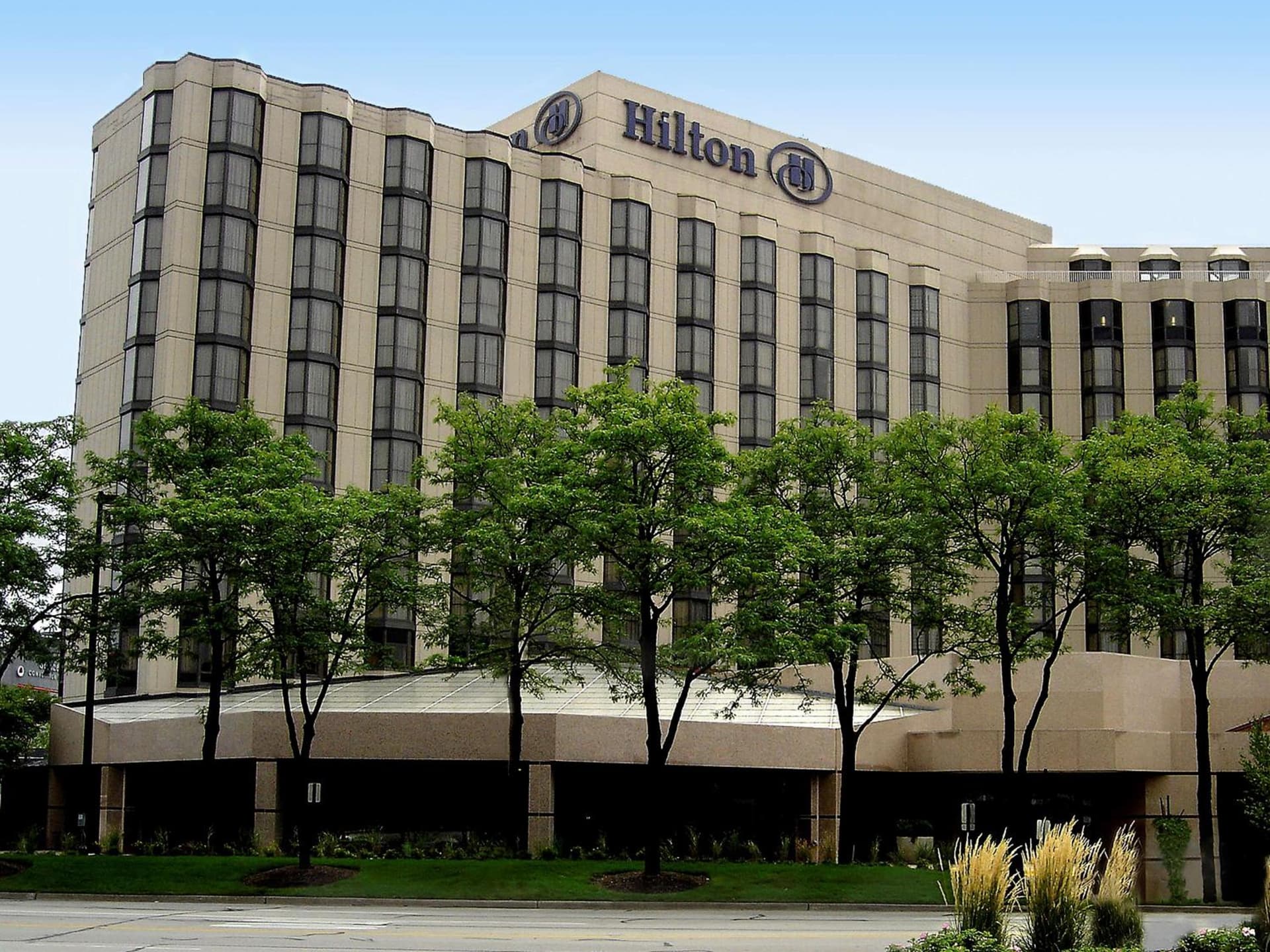 Hilton Rosemont Chicago O'Hare property views in Rosemont, IL — gallery photo 3
