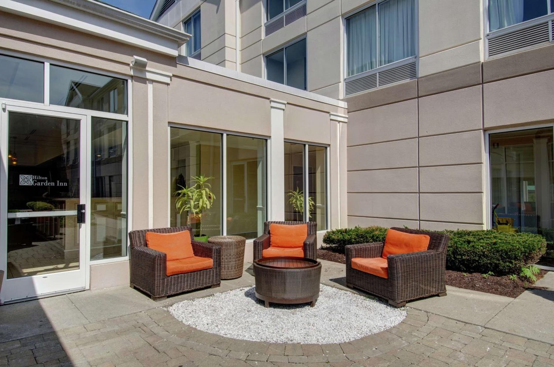 Hilton Garden Inn Norwalk interior in Norwalk, CT — gallery photo 2